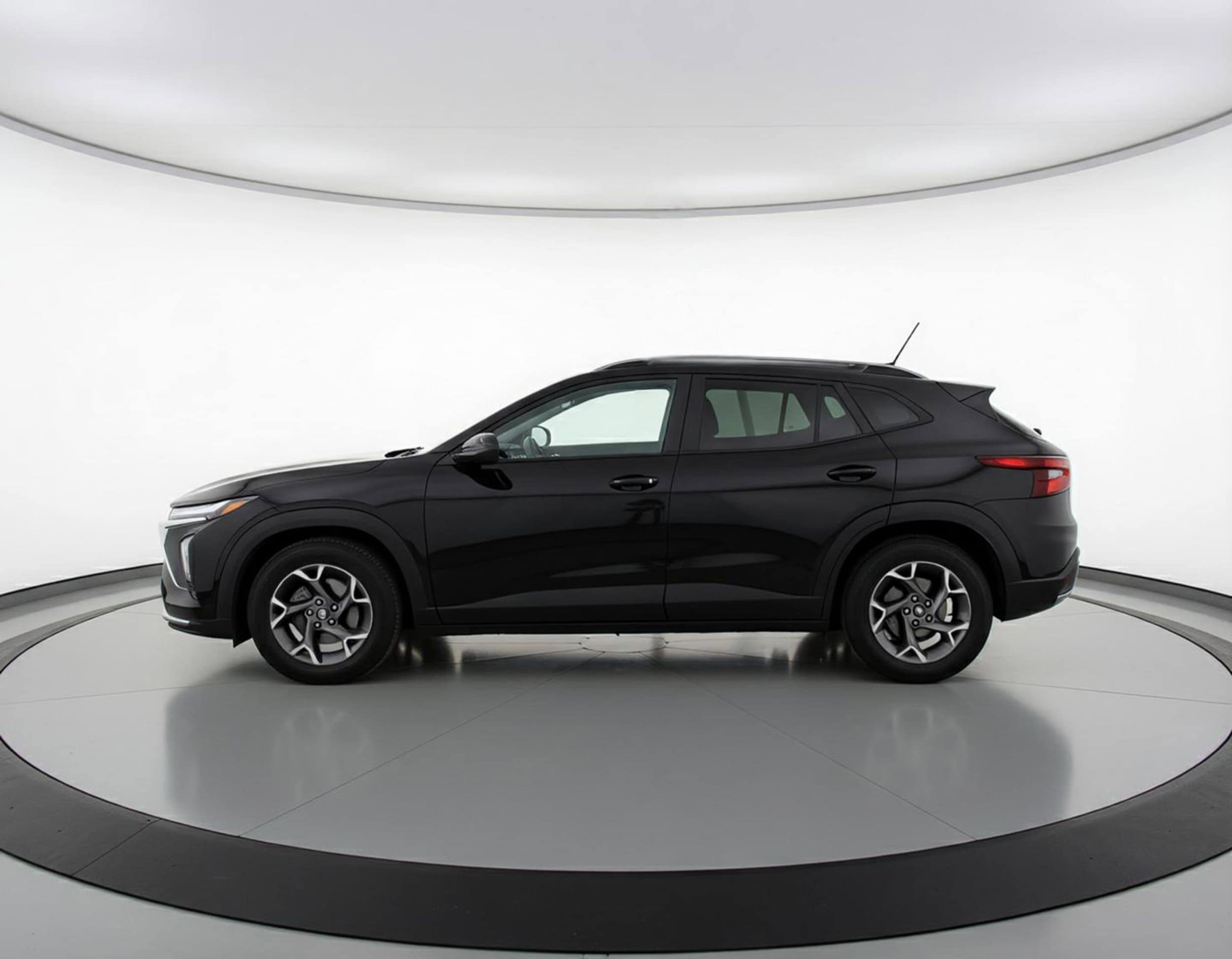 Thumbnail: 2025 Chevrolet Trax - 5