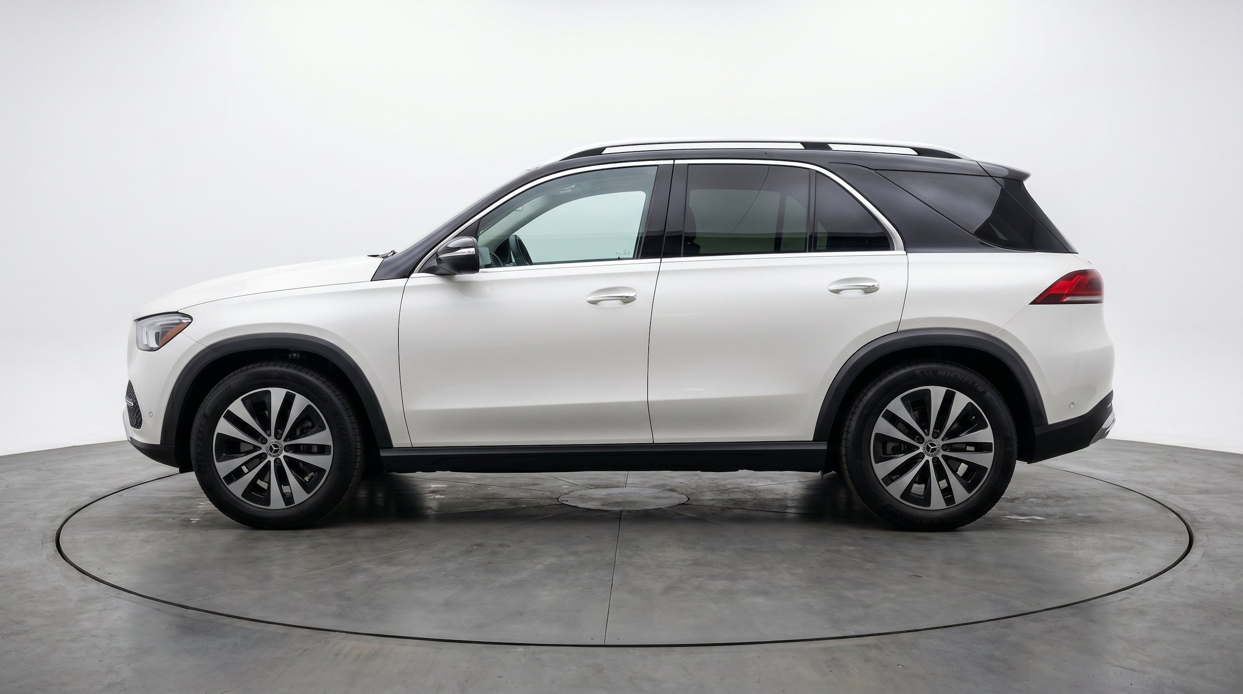 Thumbnail: 2026 Mercedes-Benz GLE - 5