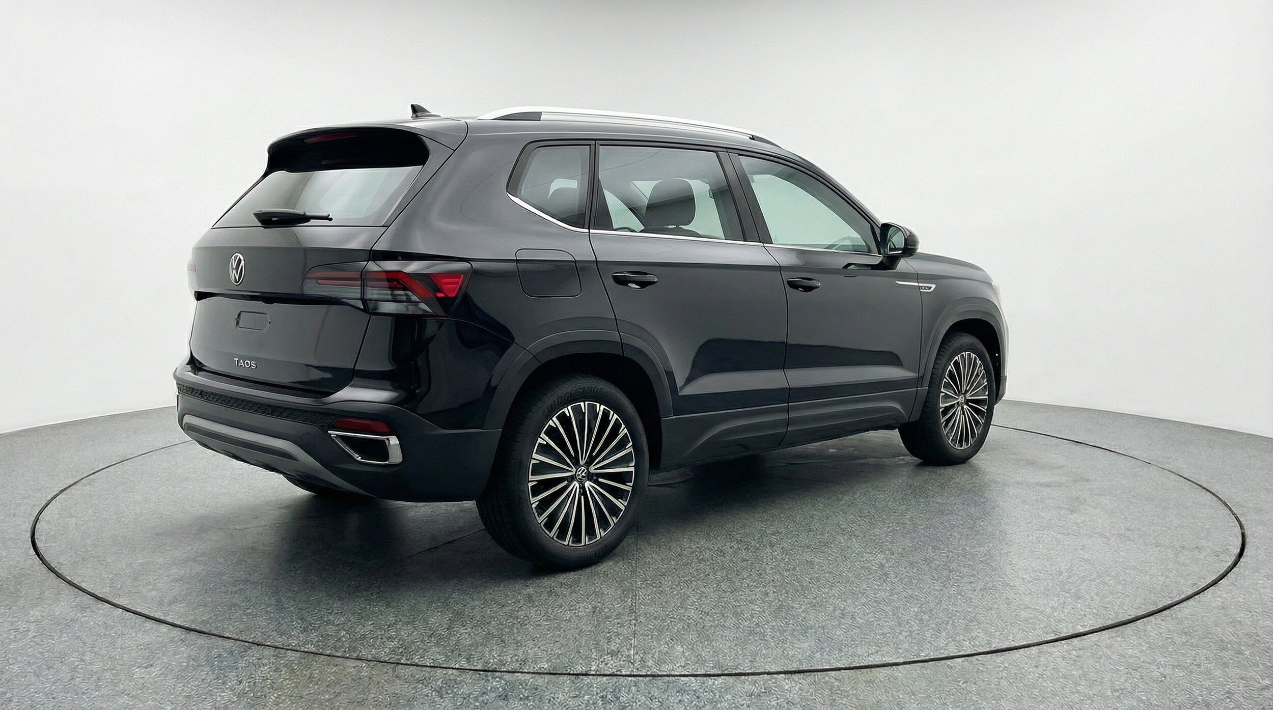 Thumbnail: 2025 Volkswagen Taos - 9
