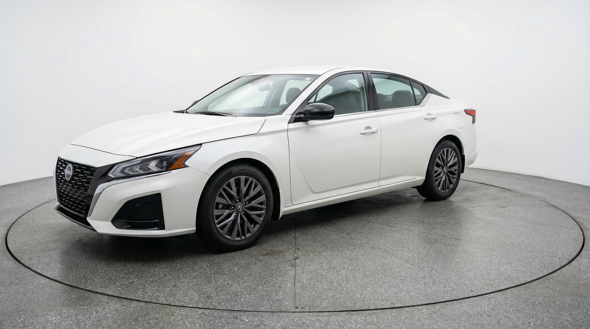 Thumbnail: 2025 Nissan Altima - 3