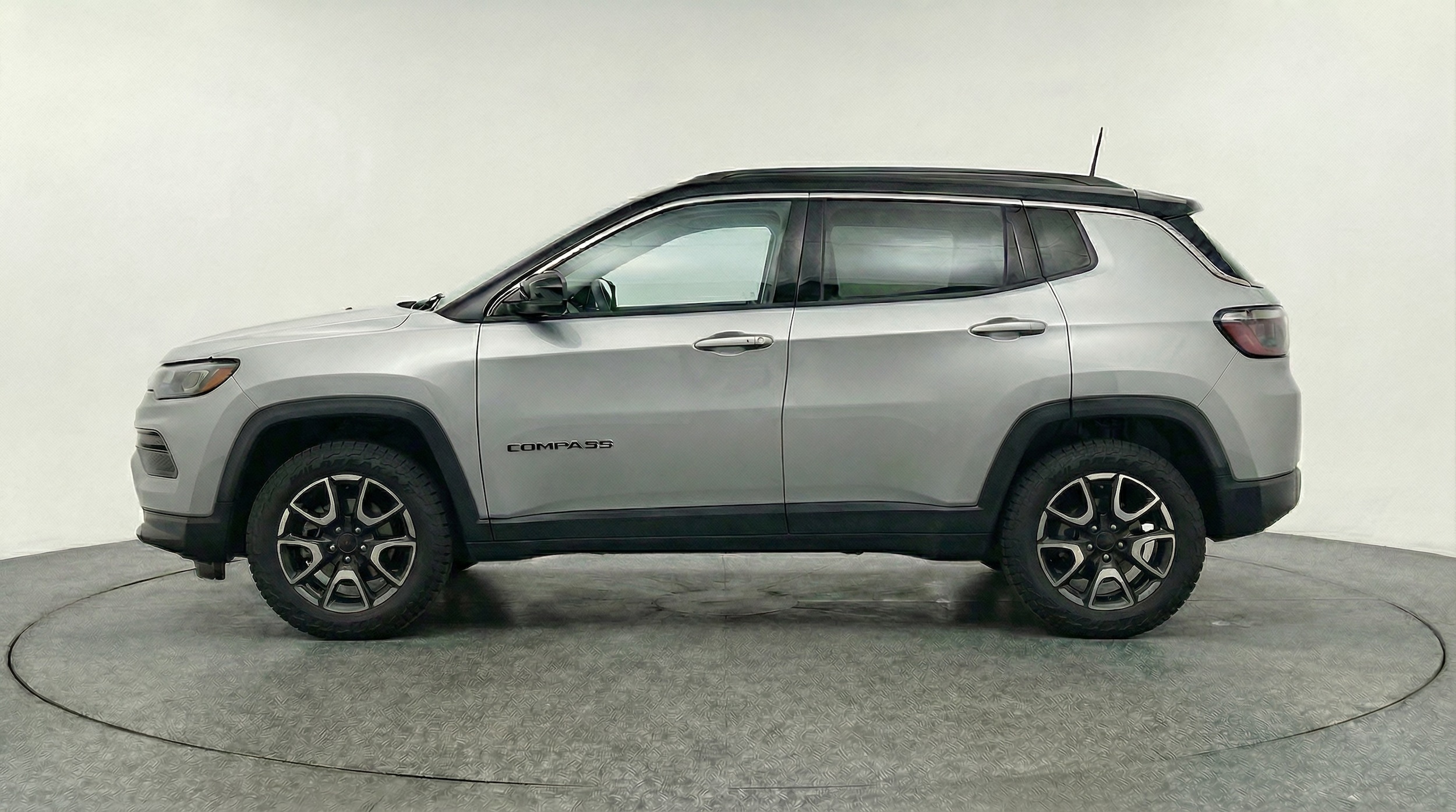 Thumbnail: 2025 Jeep Compass - 4