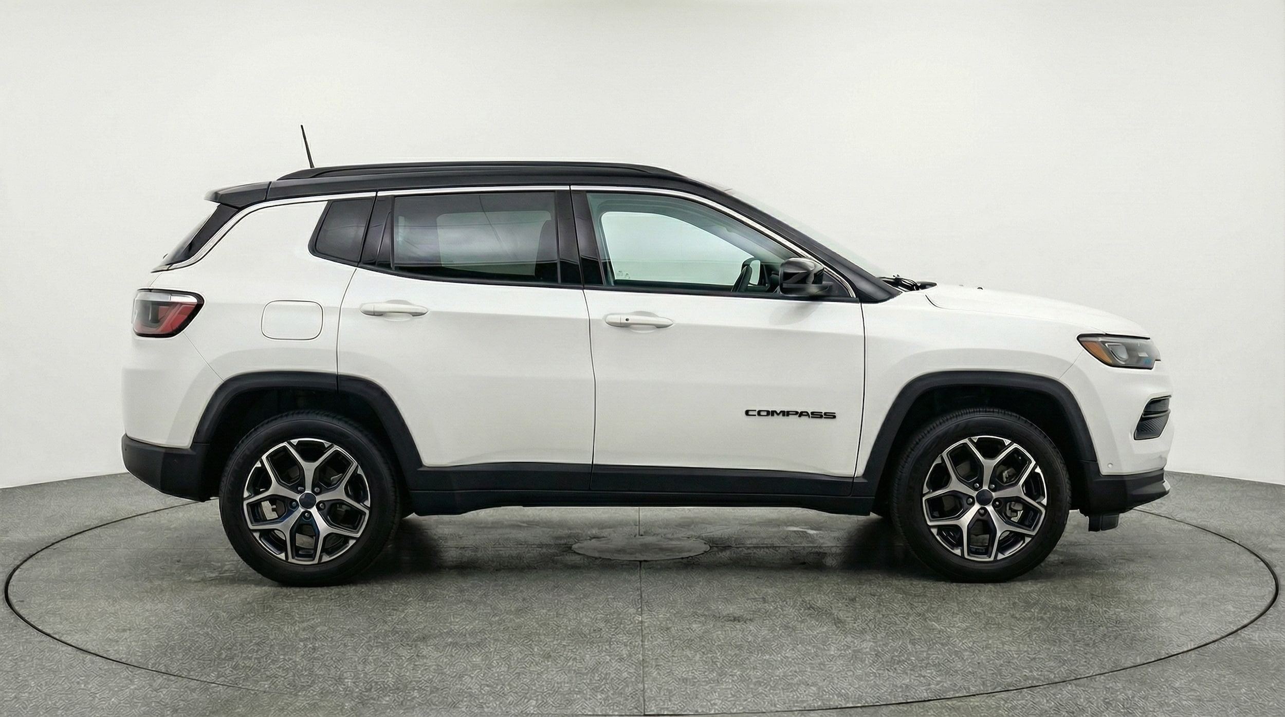 Thumbnail: 2025 Jeep Compass - 8