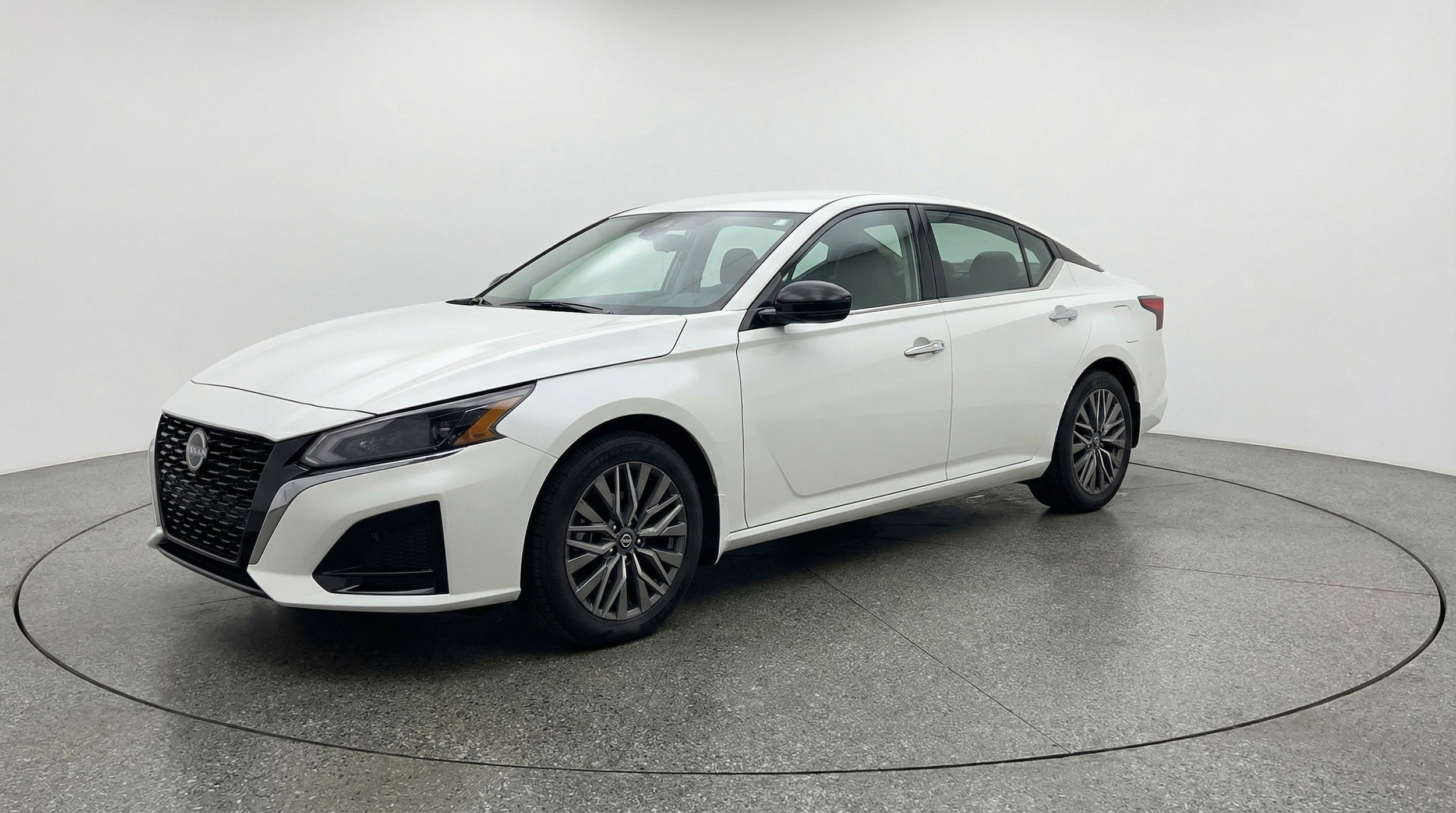 Thumbnail: 2025 Nissan Altima - 3