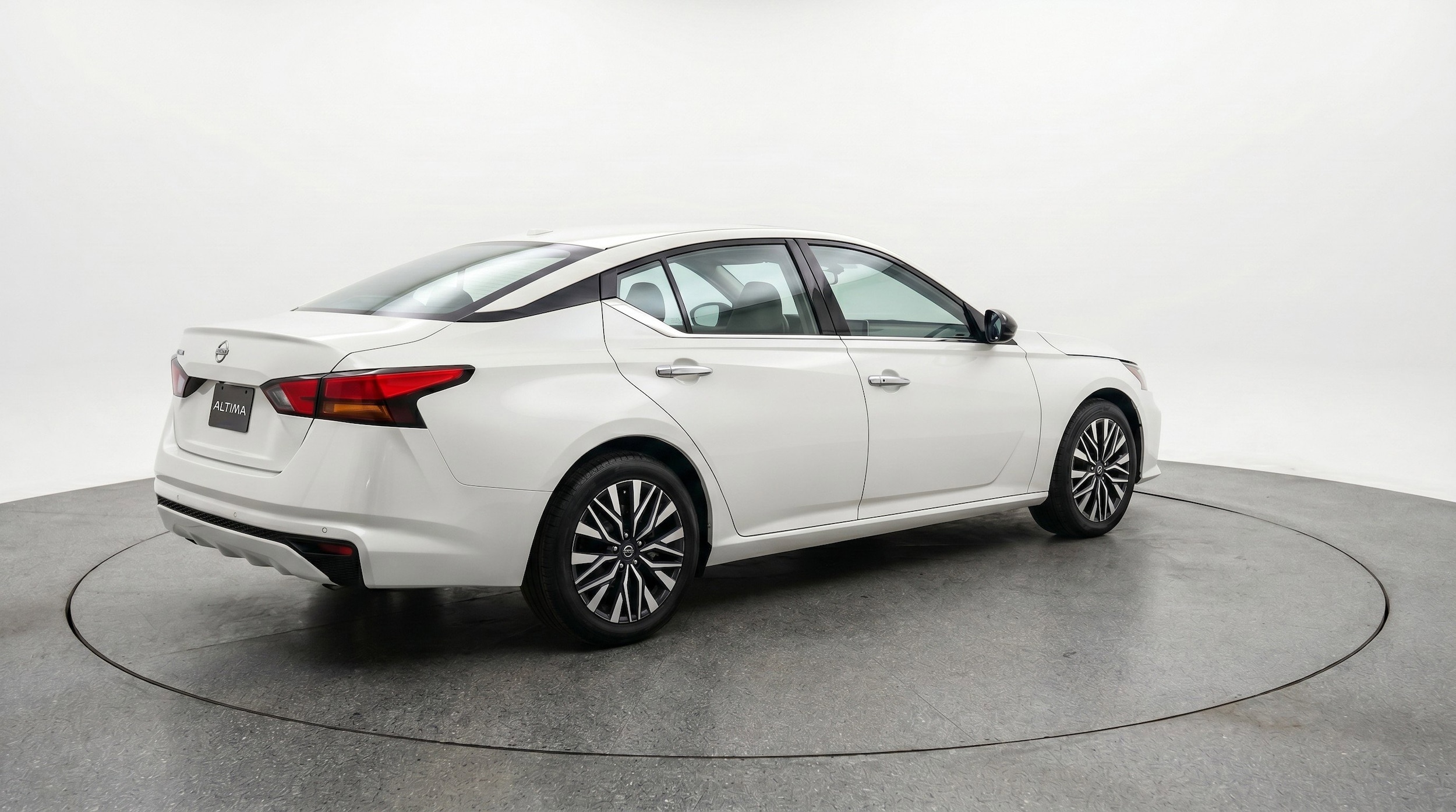 Thumbnail: 2025 Nissan Altima - 9