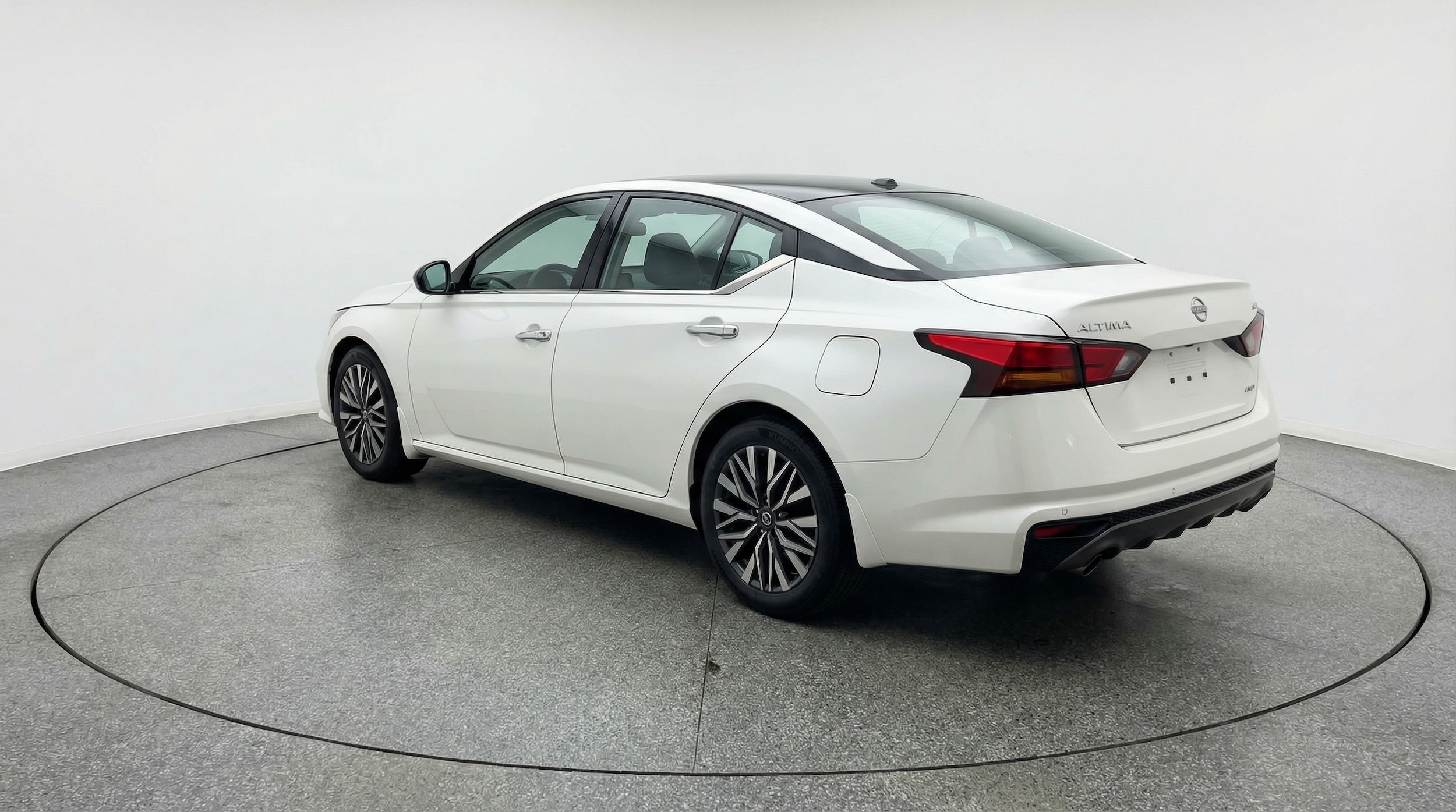 Thumbnail: 2025 Nissan Altima - 5