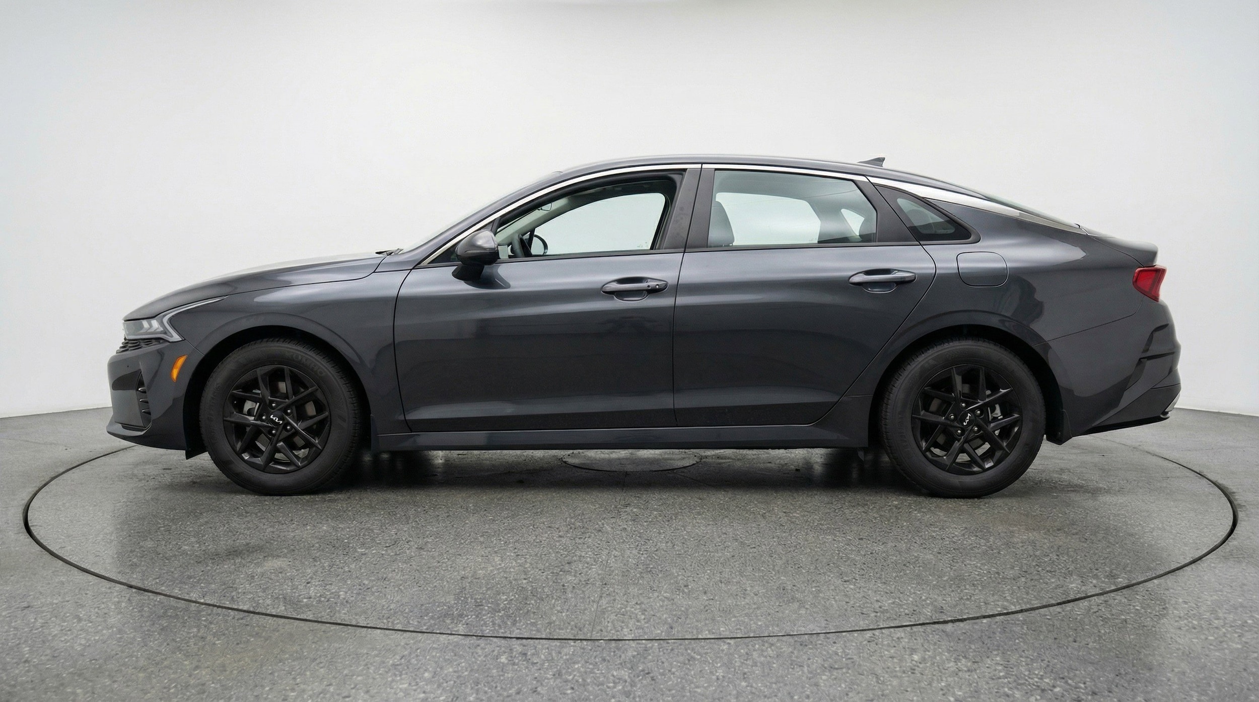 Thumbnail: 2025 Kia K5 - 5