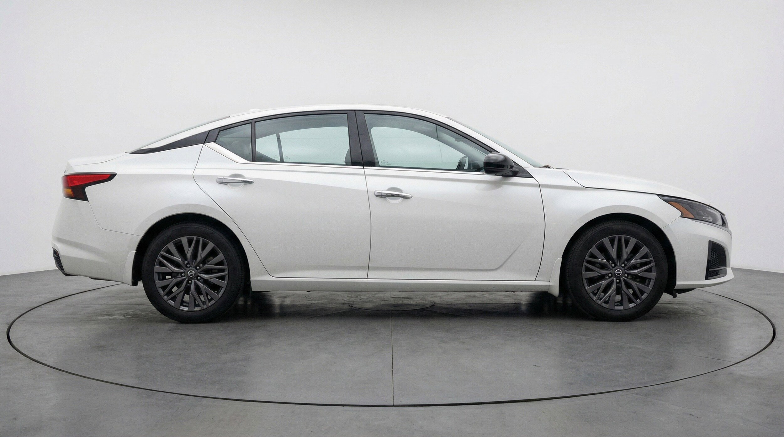 Thumbnail: 2025 Nissan Altima - 11