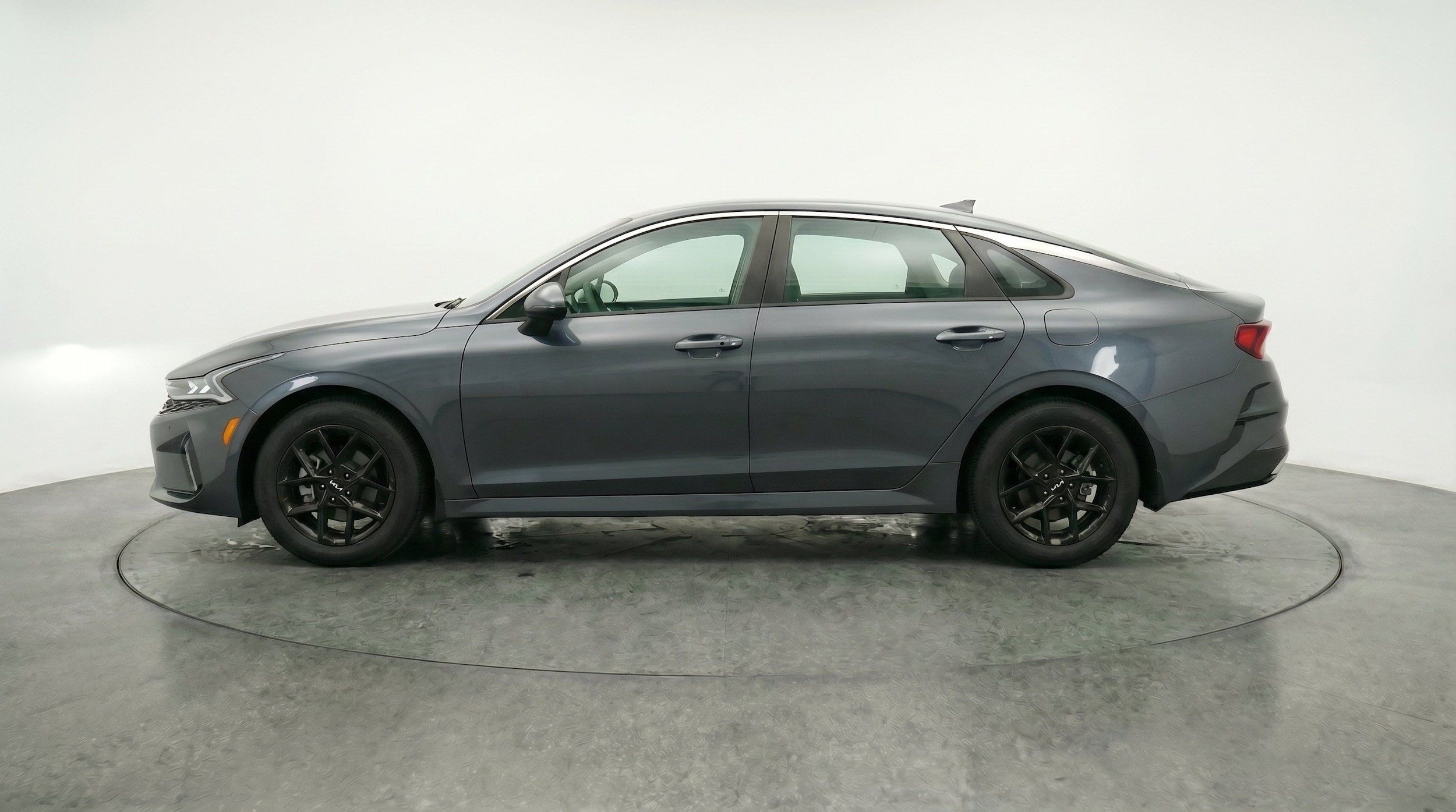 Thumbnail: 2025 Kia K5 - 5