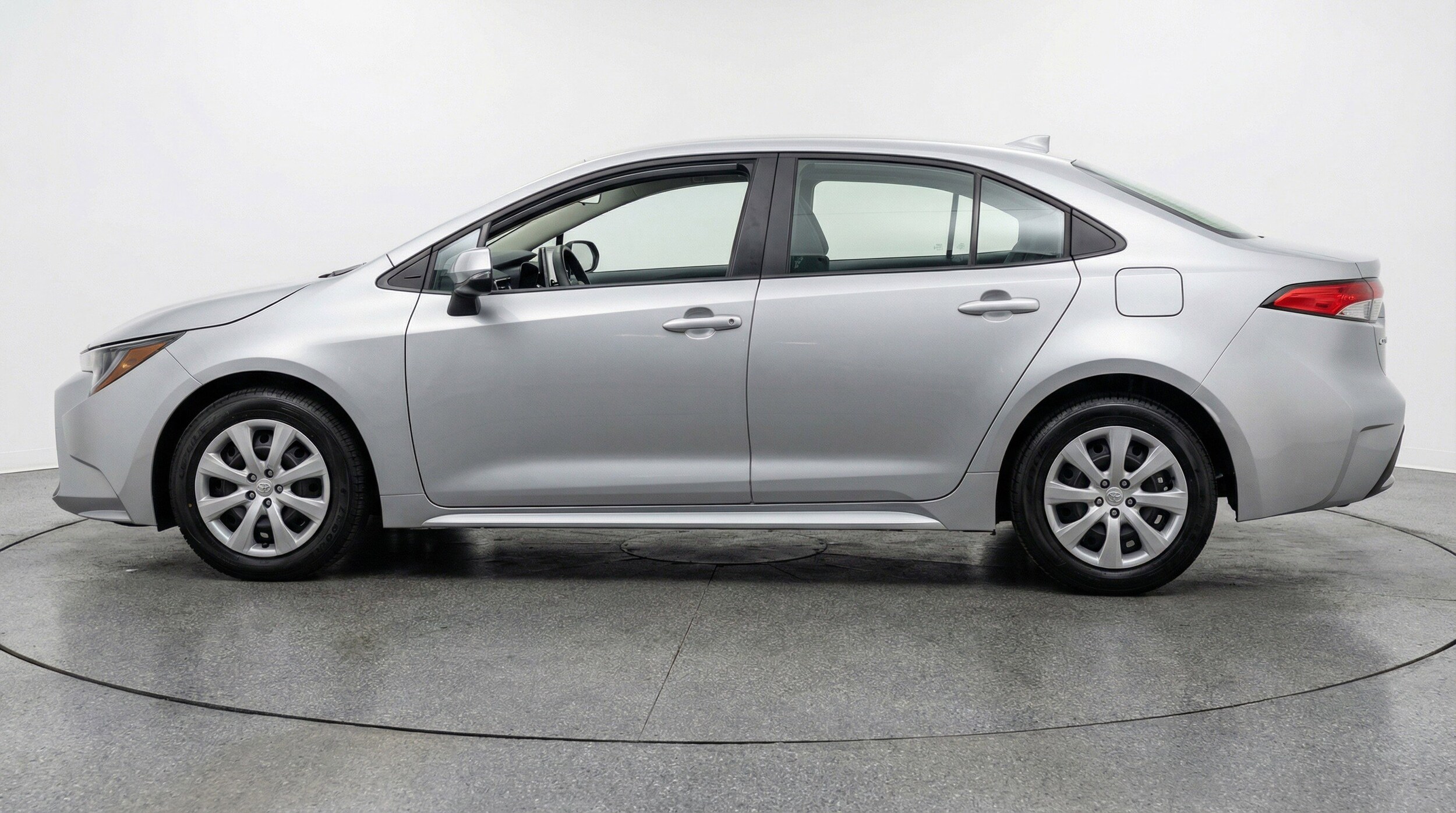 Thumbnail: 2025 Toyota Corolla - 5