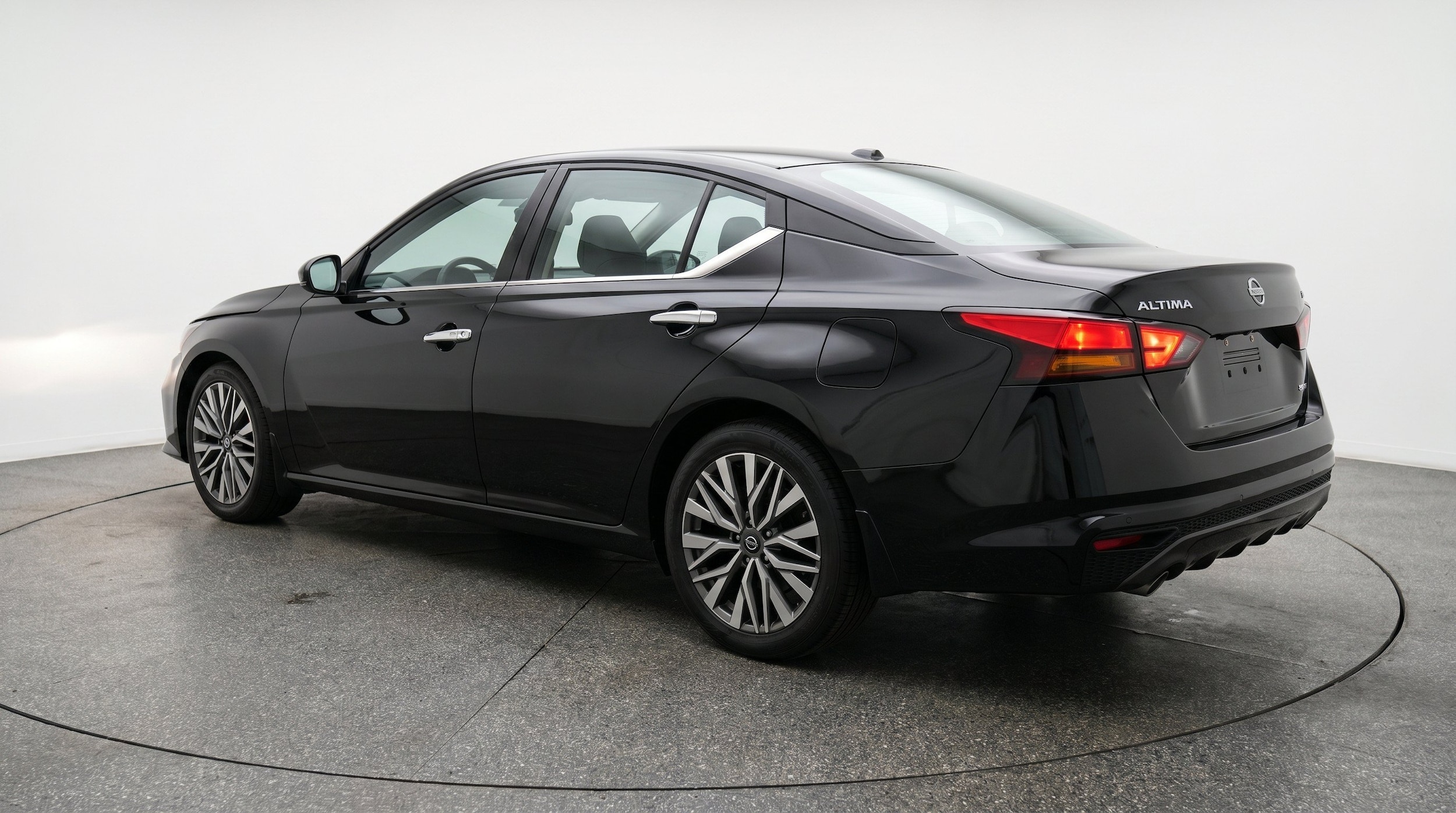 Thumbnail: 2025 Nissan Altima - 6