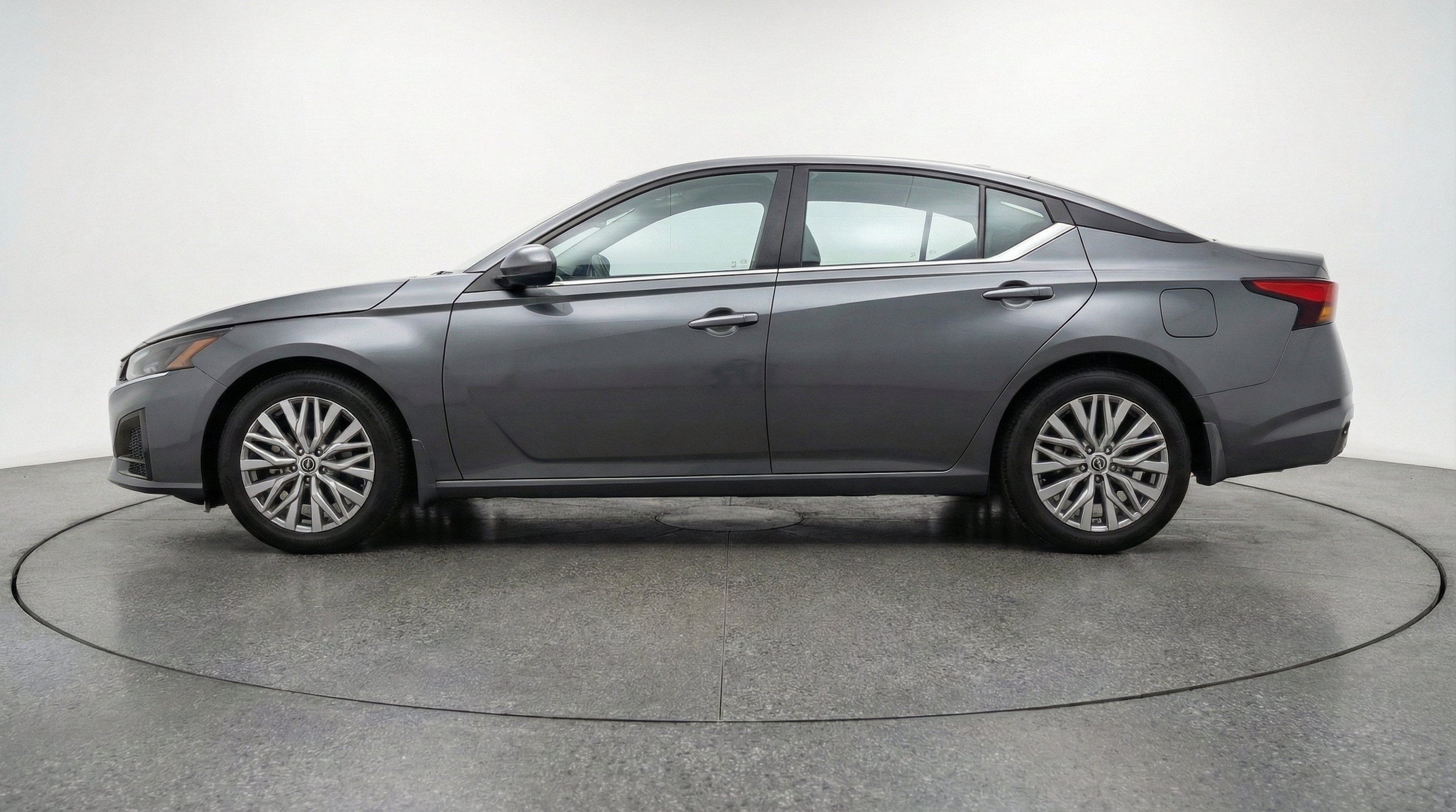 Thumbnail: 2025 Nissan Altima - 5