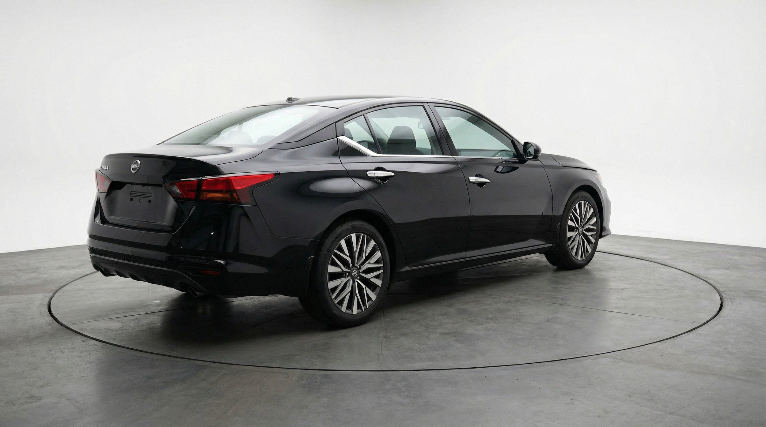 Thumbnail: 2025 Nissan Altima - 9