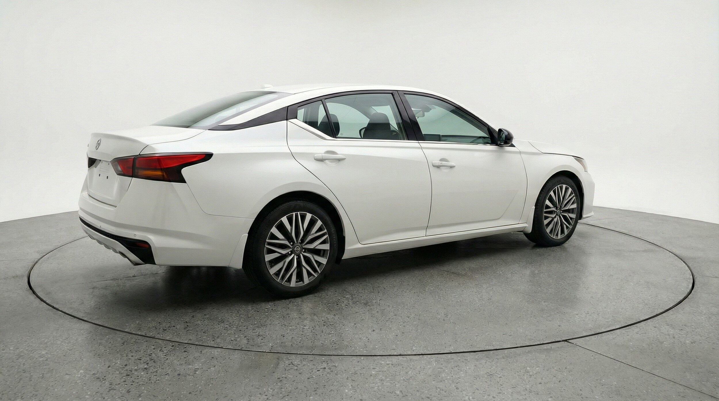Thumbnail: 2025 Nissan Altima - 9