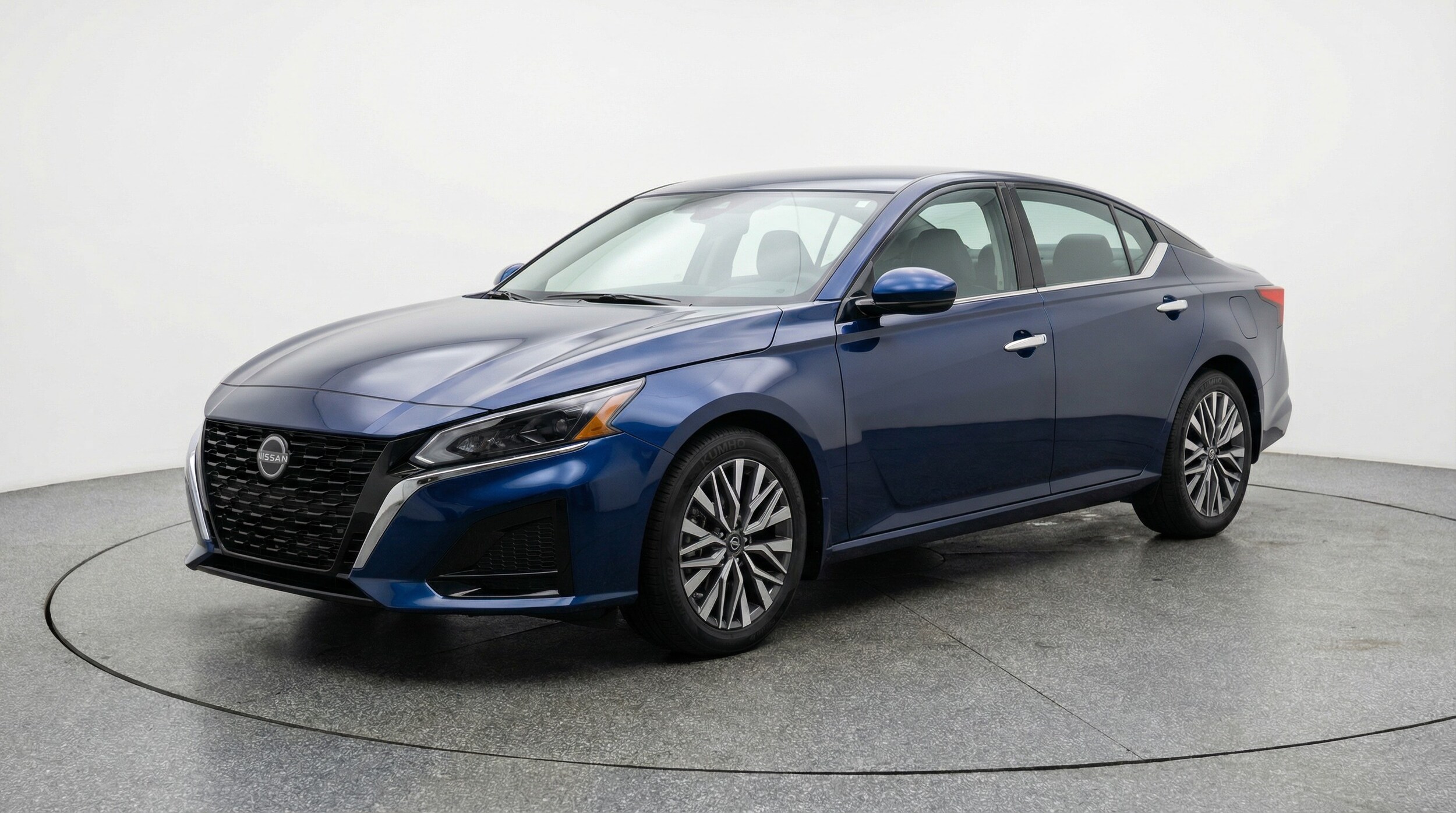 Thumbnail: 2025 Nissan Altima - 3