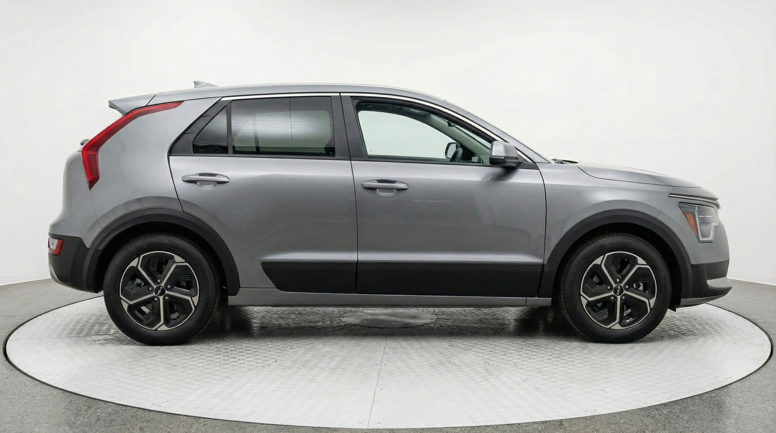 Thumbnail: 2026 Kia Niro - 11