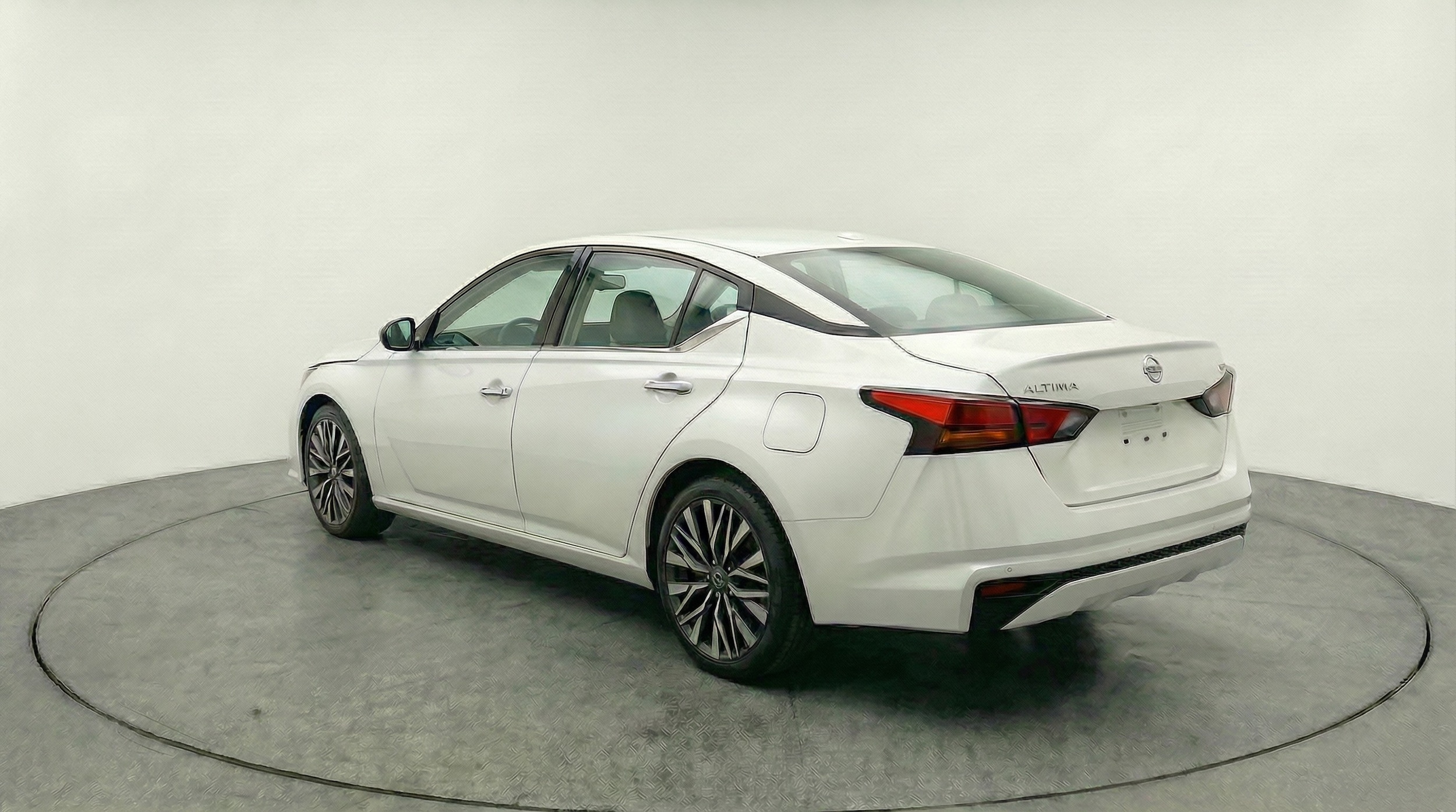 Thumbnail: 2025 Nissan Altima - 5