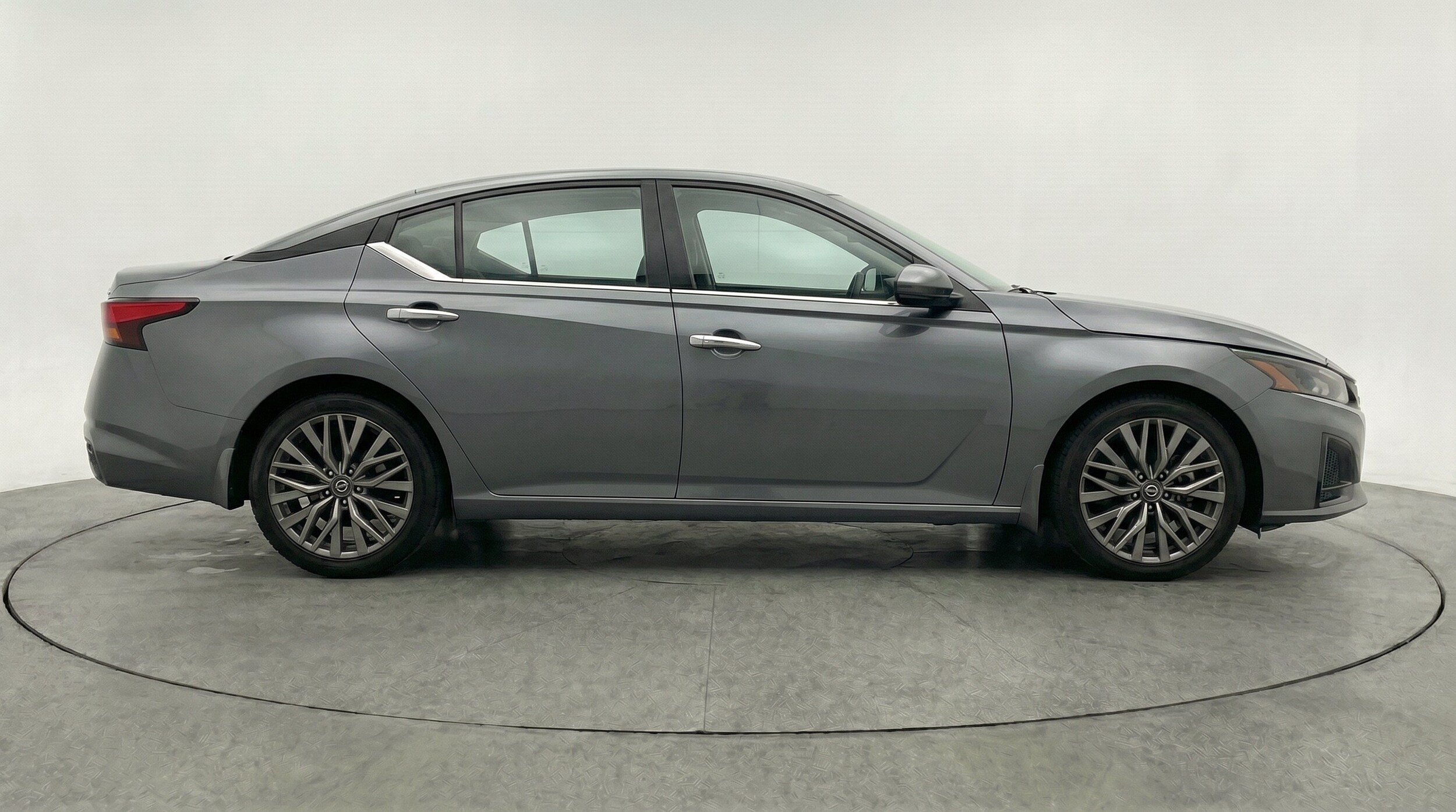 Thumbnail: 2025 Nissan Altima - 10
