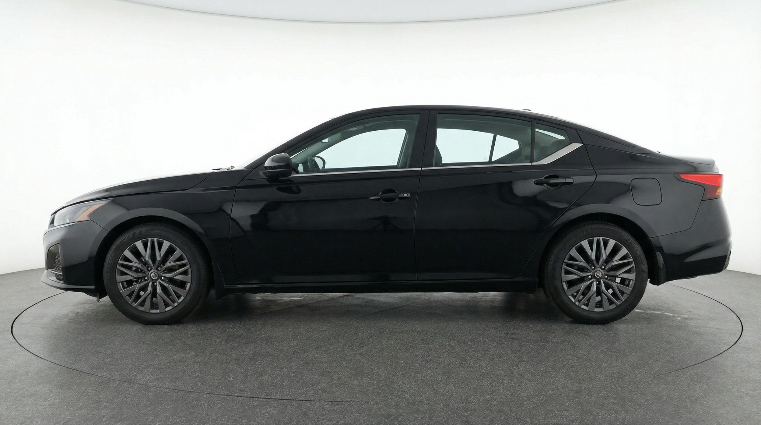 Thumbnail: 2025 Nissan Altima - 4