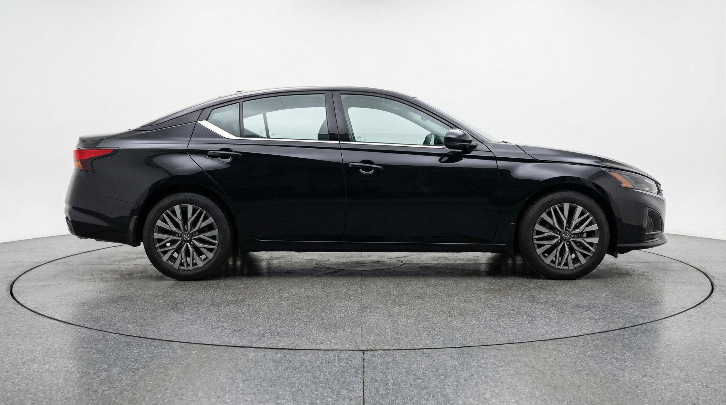 Thumbnail: 2025 Nissan Altima - 11
