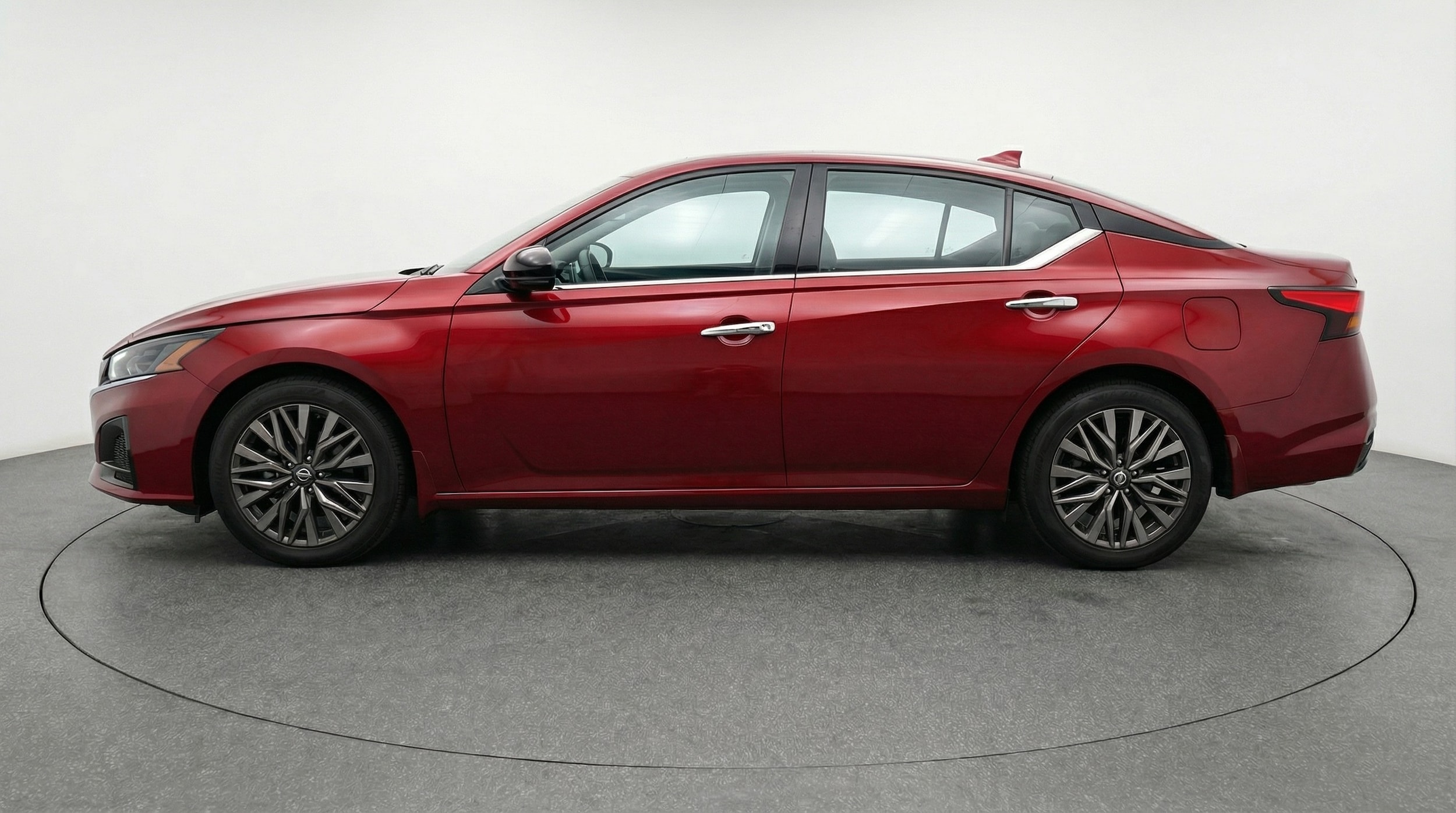 Thumbnail: 2025 Nissan Altima - 4