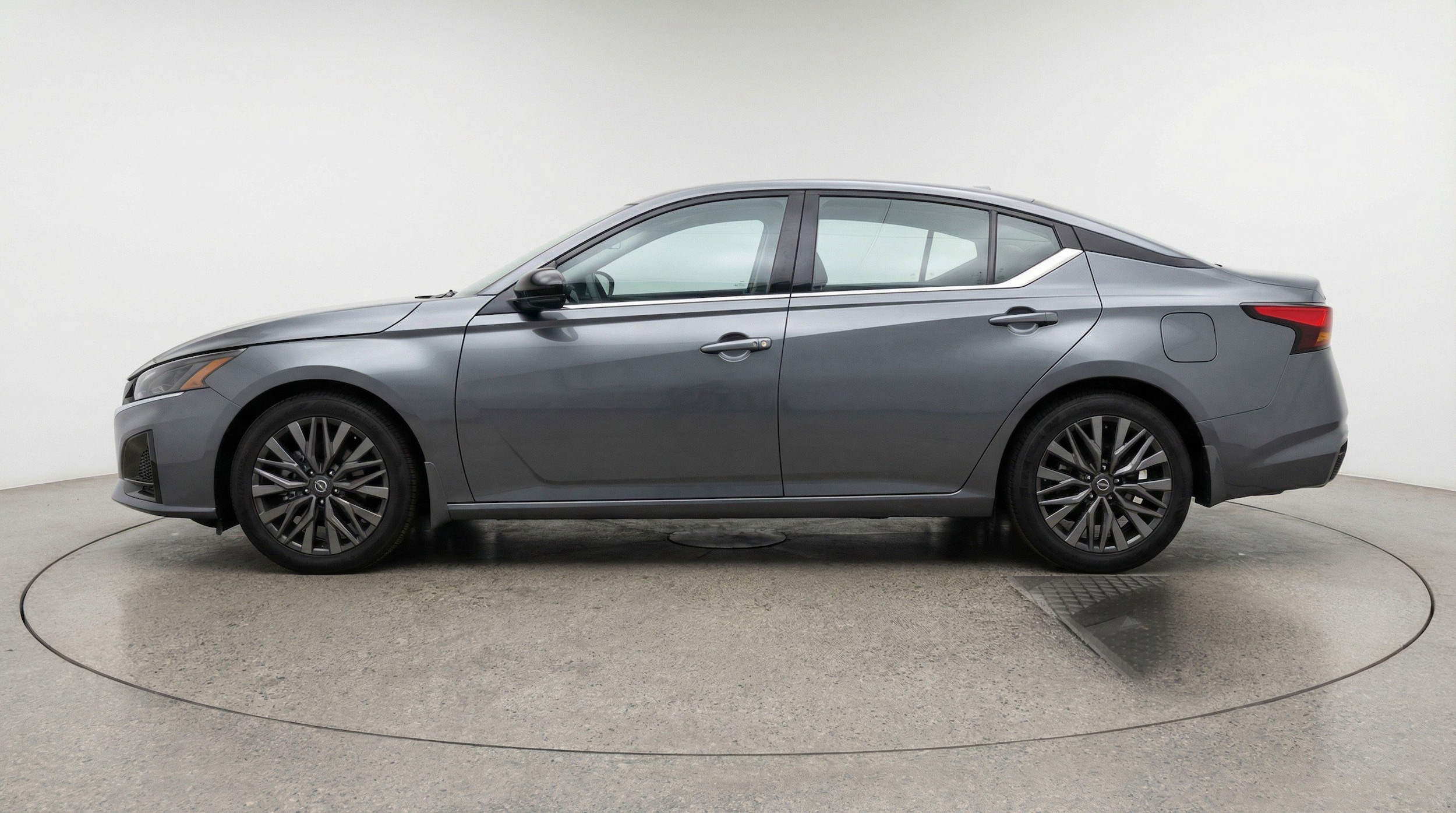 Thumbnail: 2025 Nissan Altima - 5