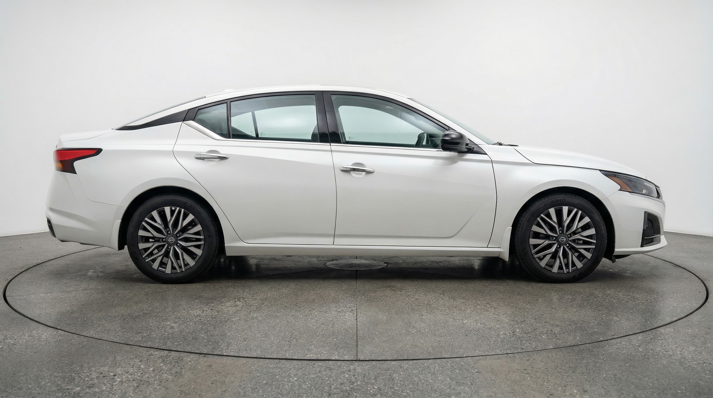 Thumbnail: 2025 Nissan Altima - 8