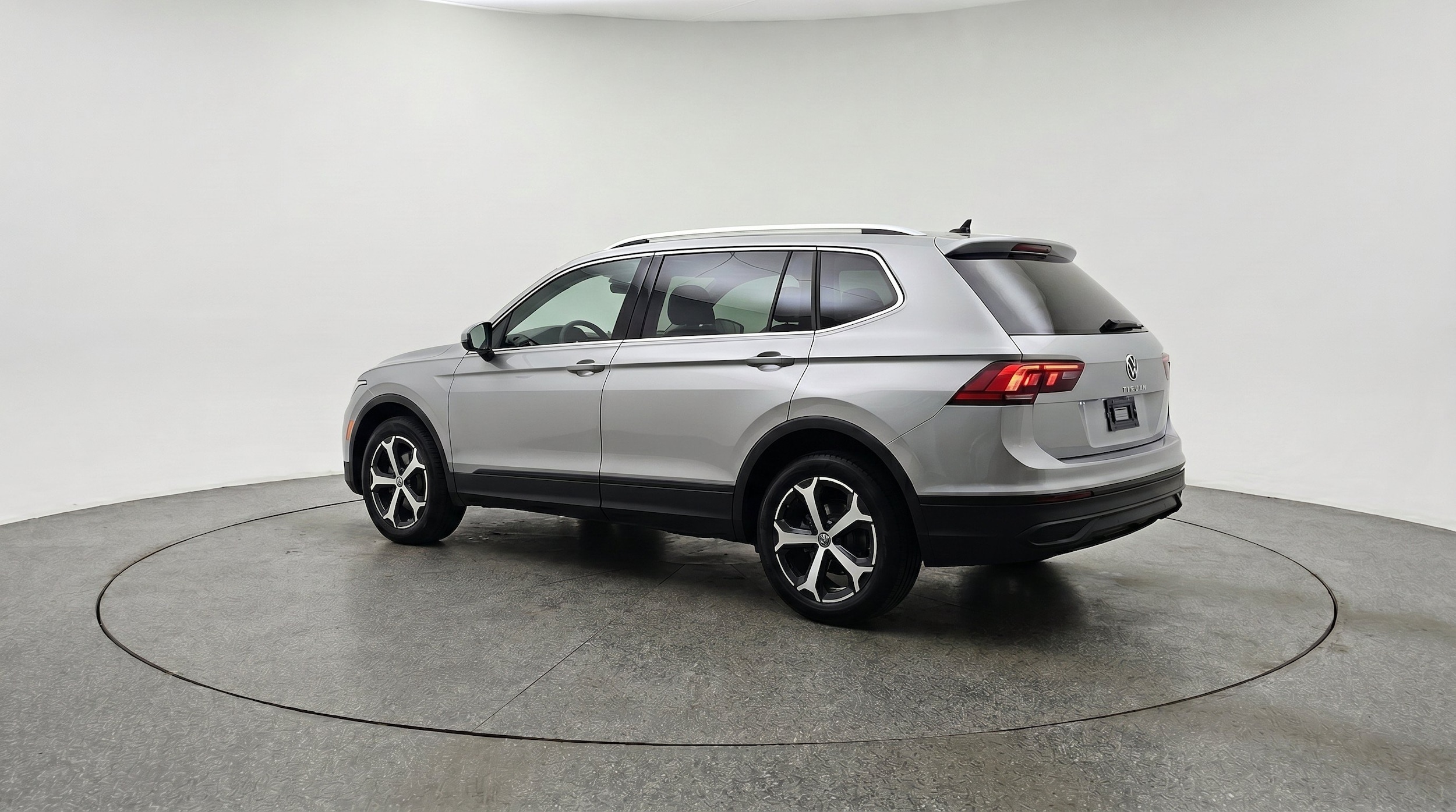 Thumbnail: 2026 Volkswagen Tiguan - 6