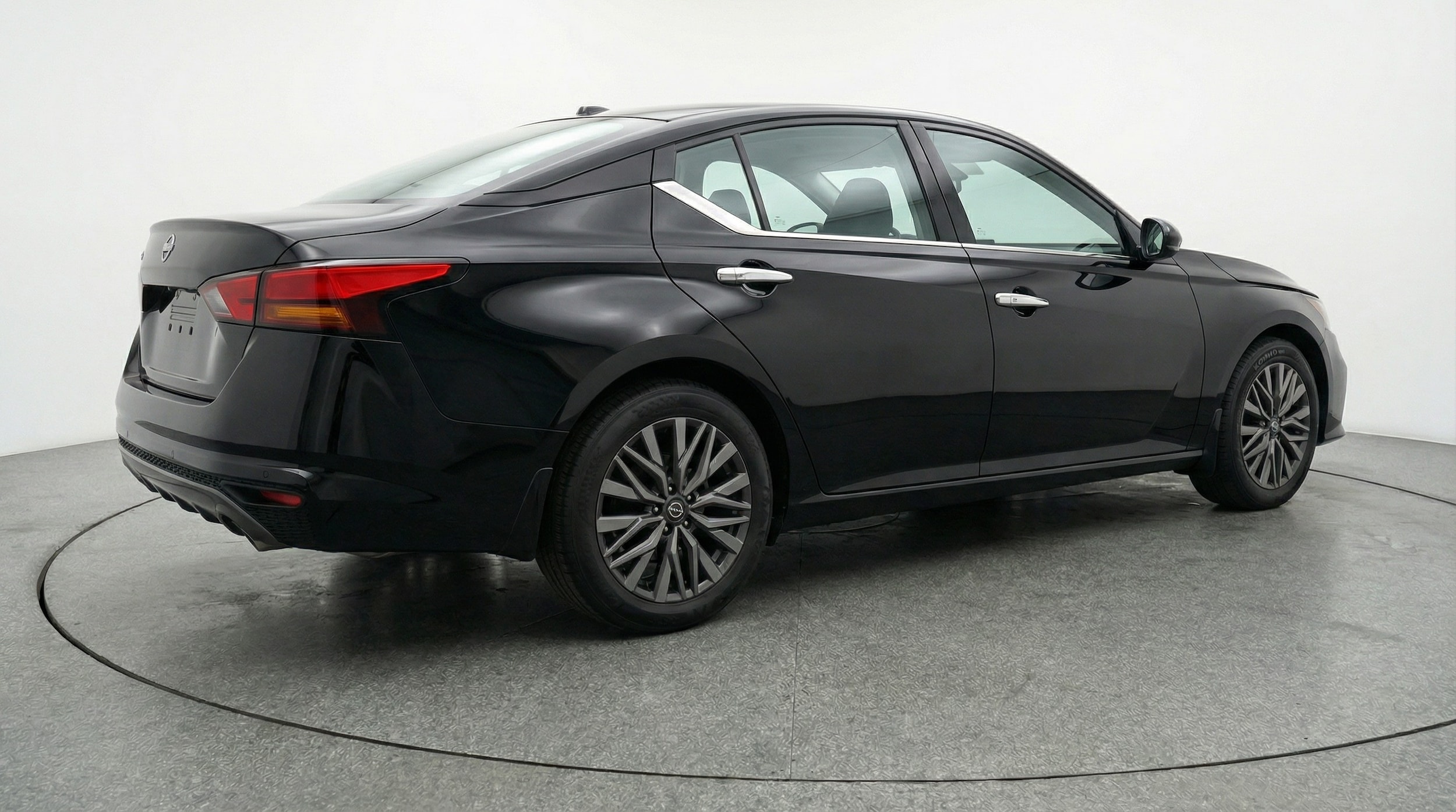 Thumbnail: 2025 Nissan Altima - 7