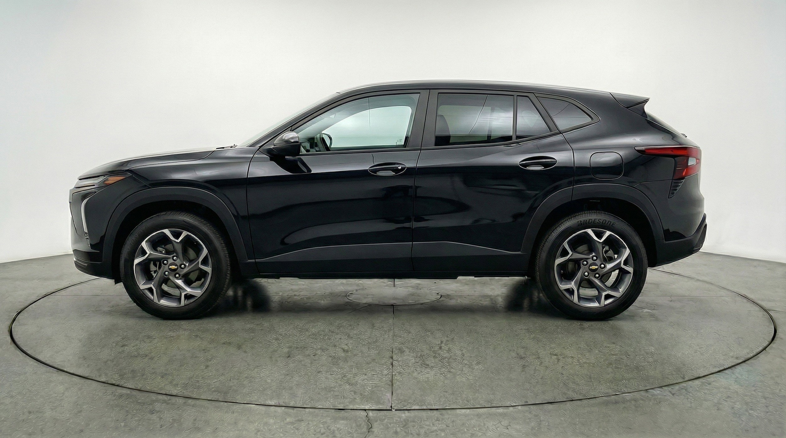 Thumbnail: 2025 Chevrolet Trax - 5