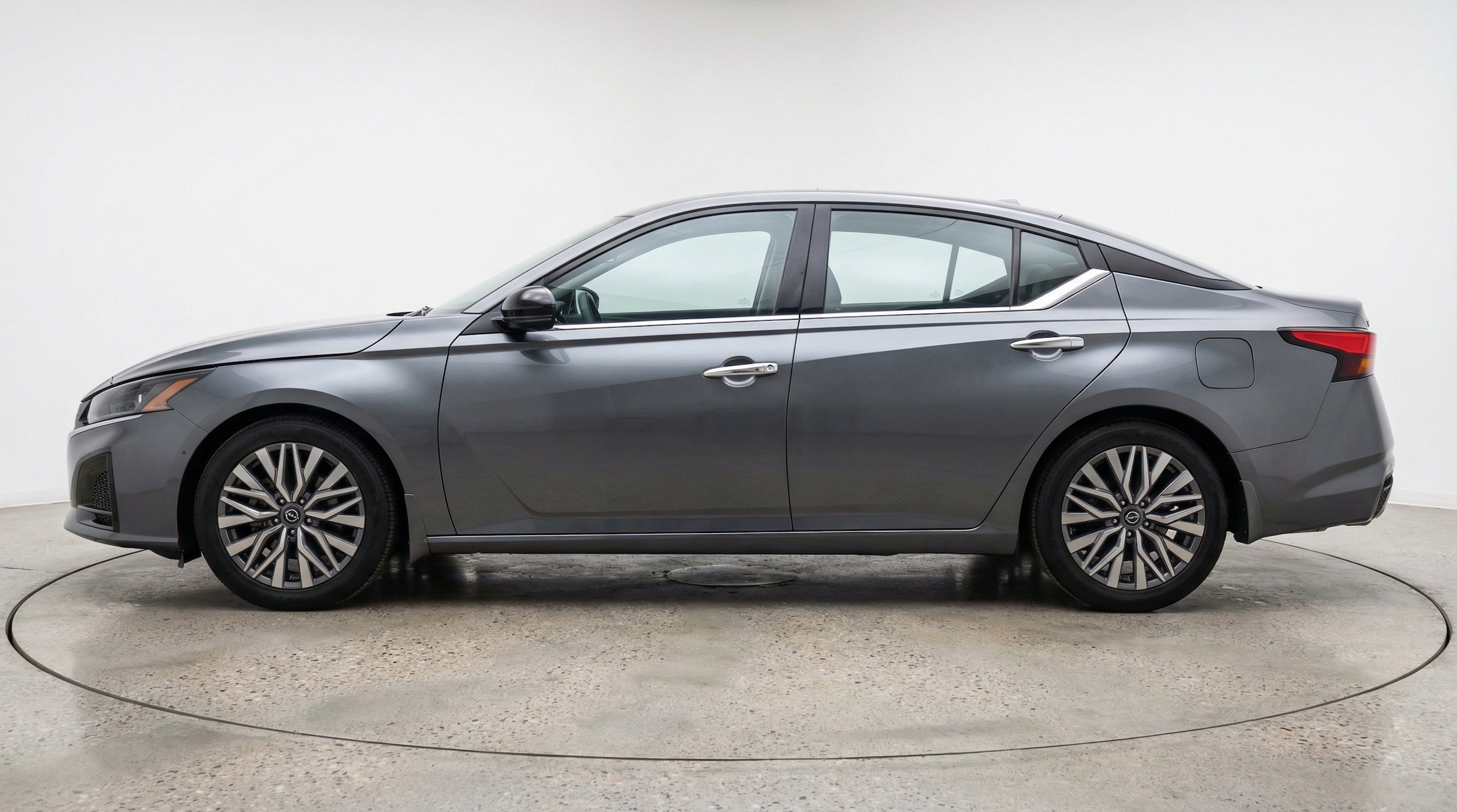 Thumbnail: 2025 Nissan Altima - 5