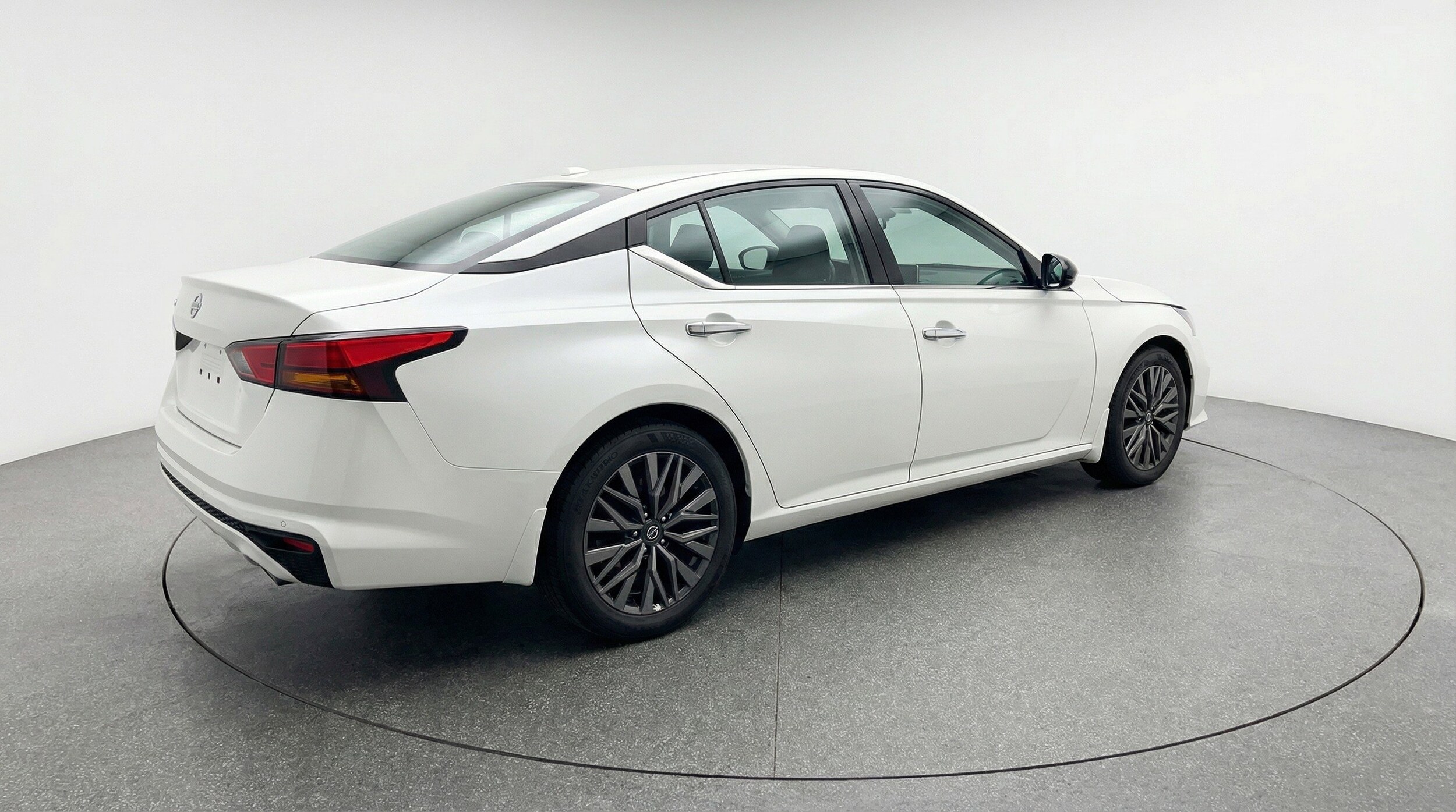 Thumbnail: 2025 Nissan Altima - 9