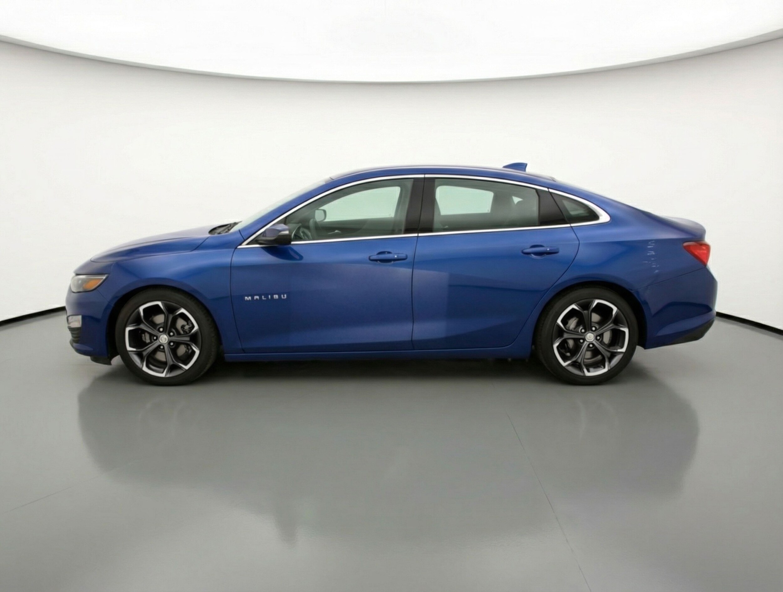 Thumbnail: 2024 Chevrolet Malibu - 4