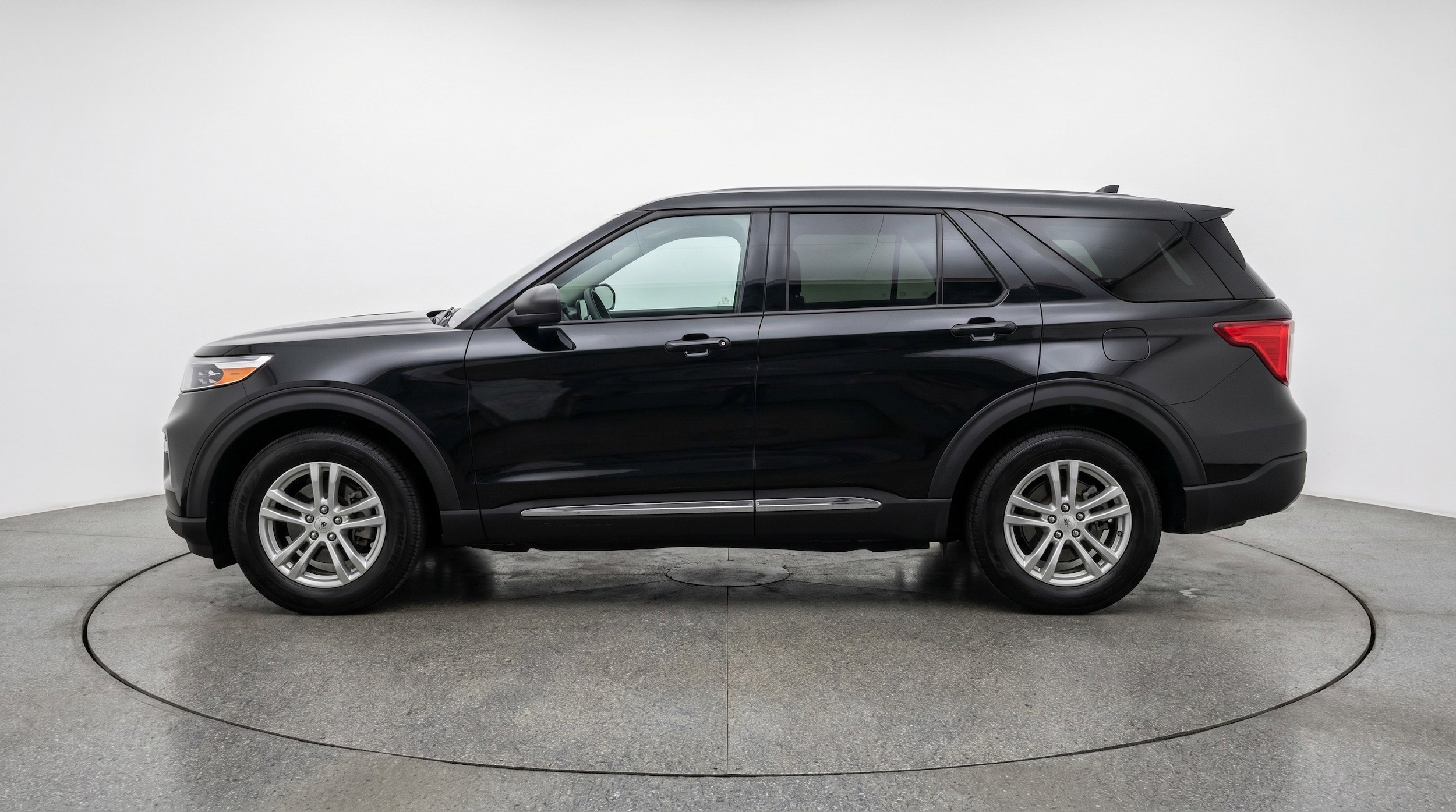 Thumbnail: 2024 Ford Explorer - 5