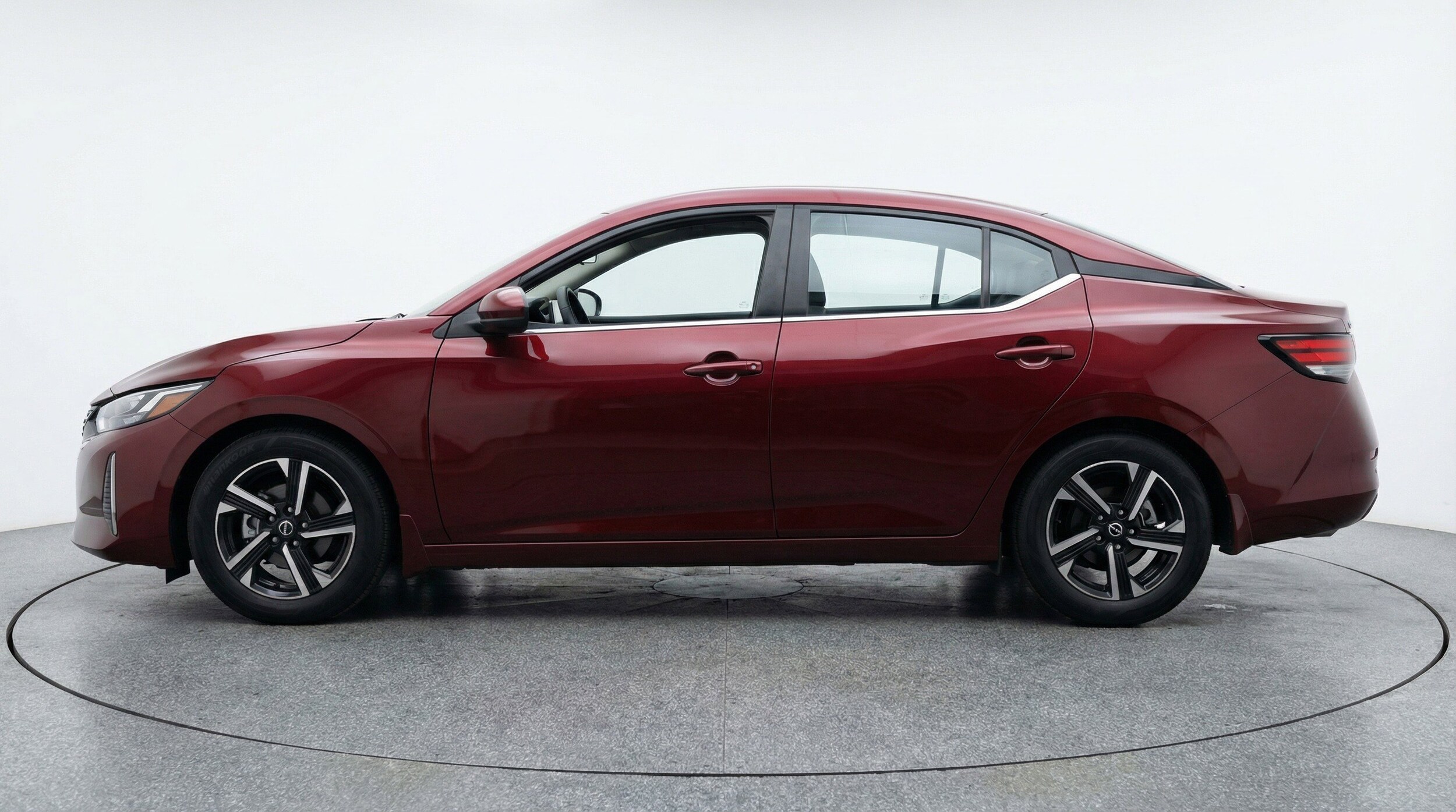 Thumbnail: 2025 Nissan Sentra - 5