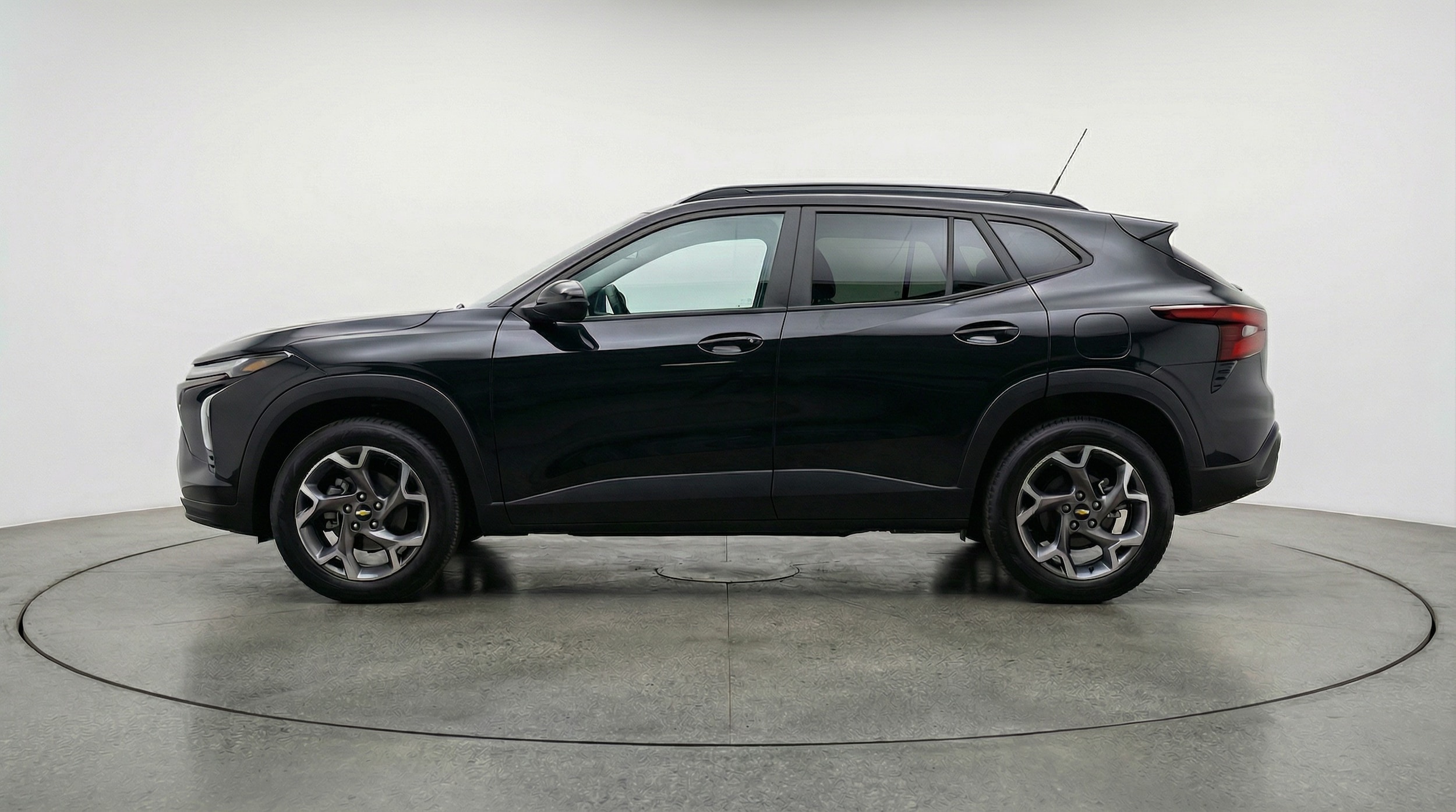 Thumbnail: 2025 Chevrolet Trax - 4