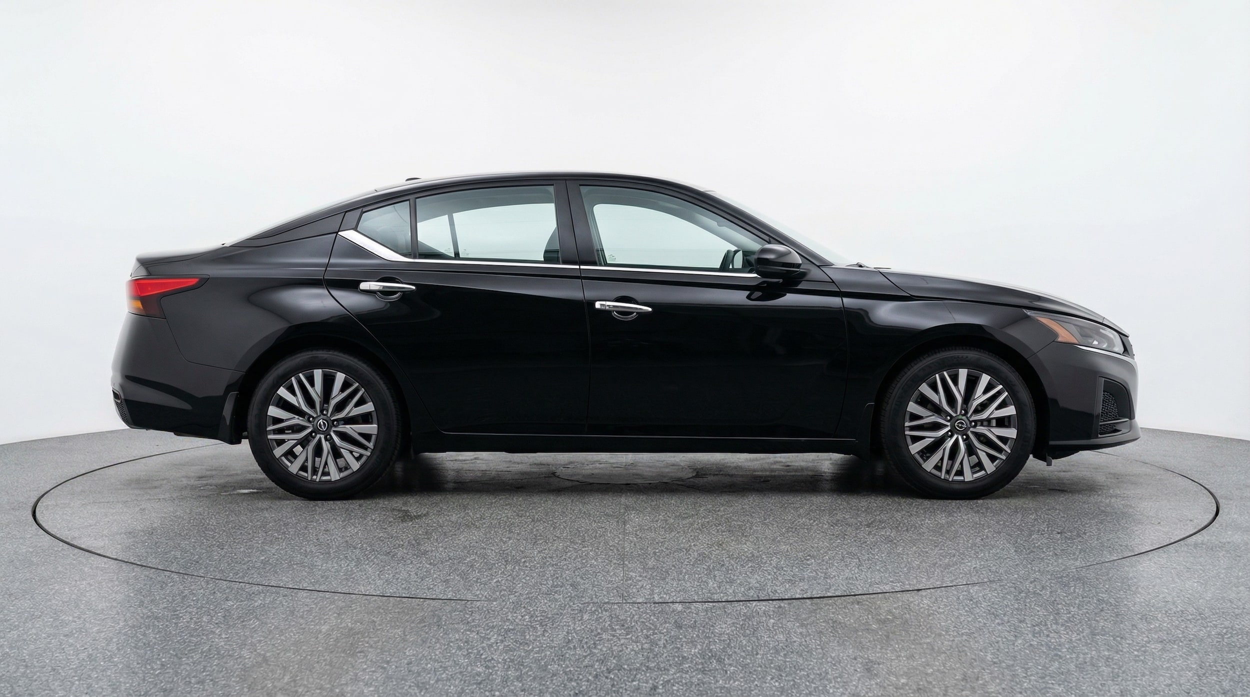 Thumbnail: 2025 Nissan Altima - 8