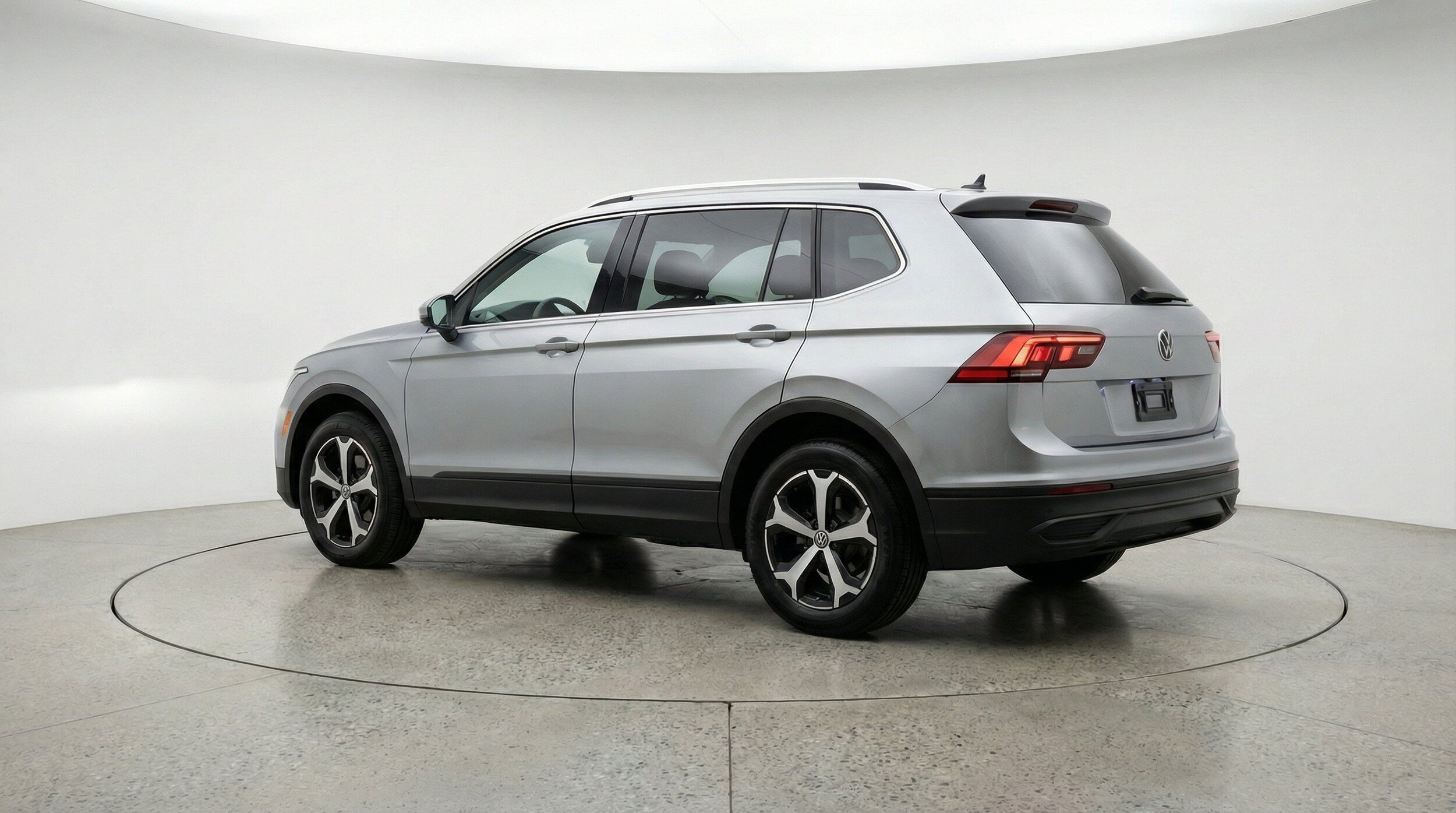 Thumbnail: 2026 Volkswagen Tiguan - 6