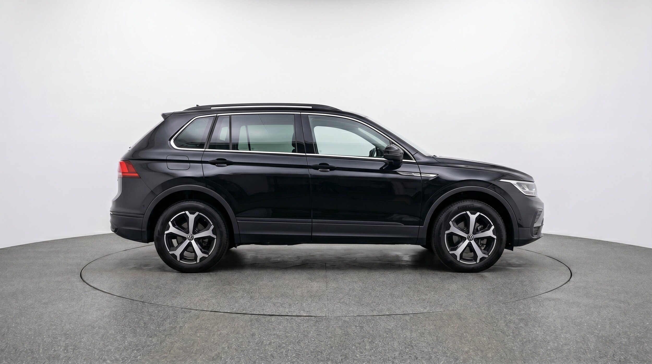 Thumbnail: 2026 Volkswagen Tiguan - 11