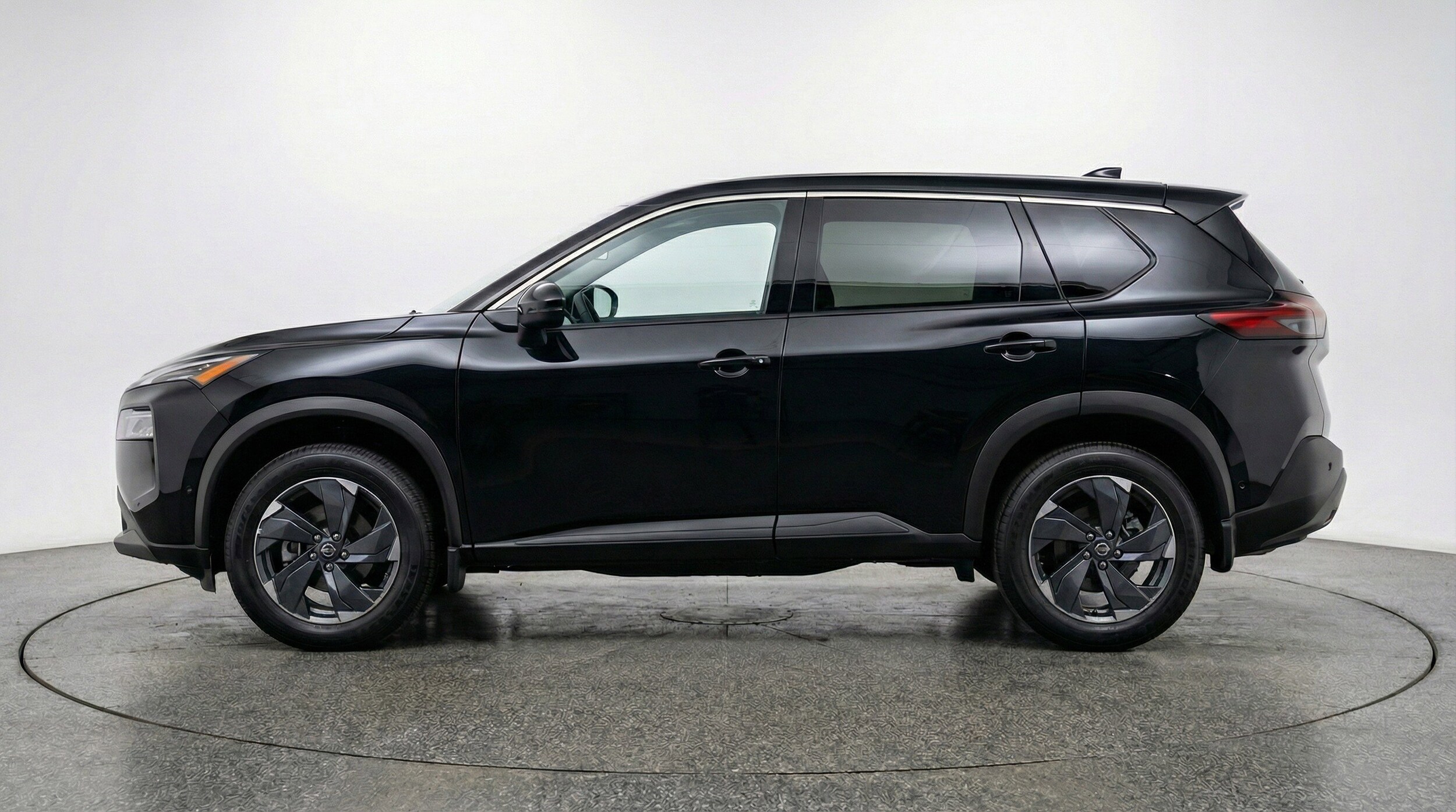 Thumbnail: 2025 Nissan Rogue - 5