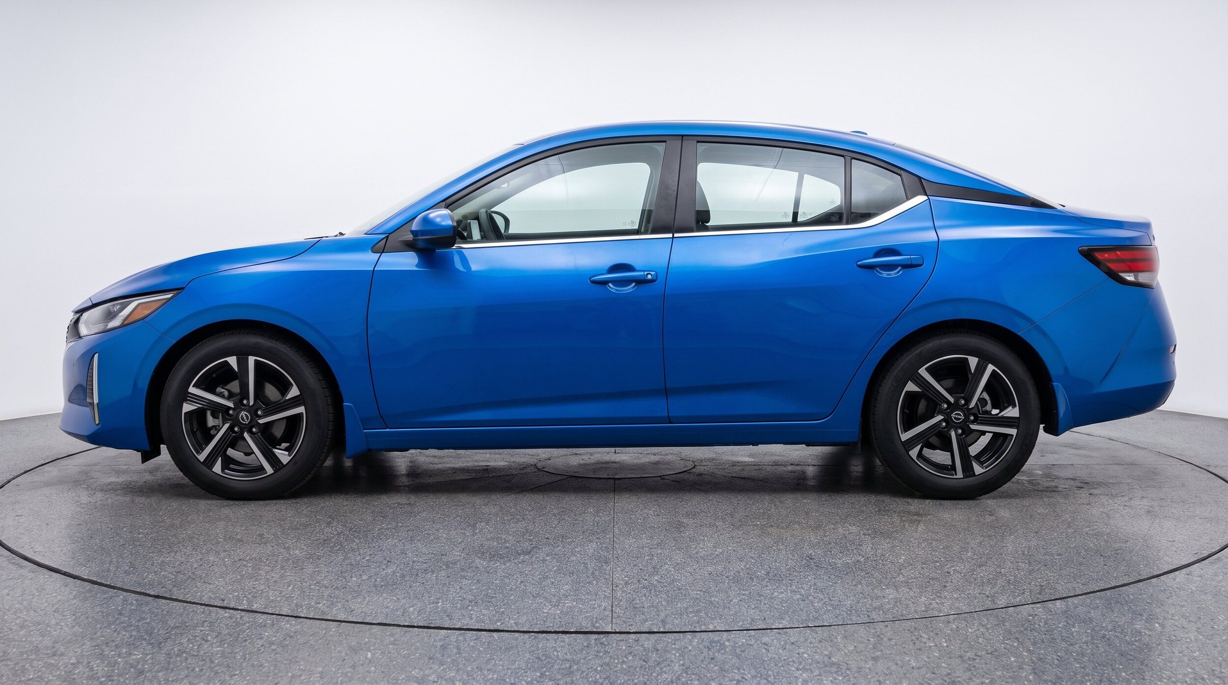 Thumbnail: 2025 Nissan Sentra - 5