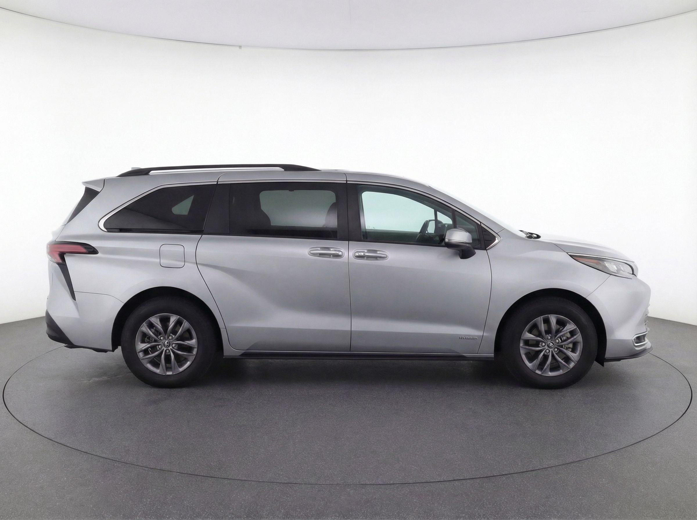 Thumbnail: 2024 Toyota Sienna - 11