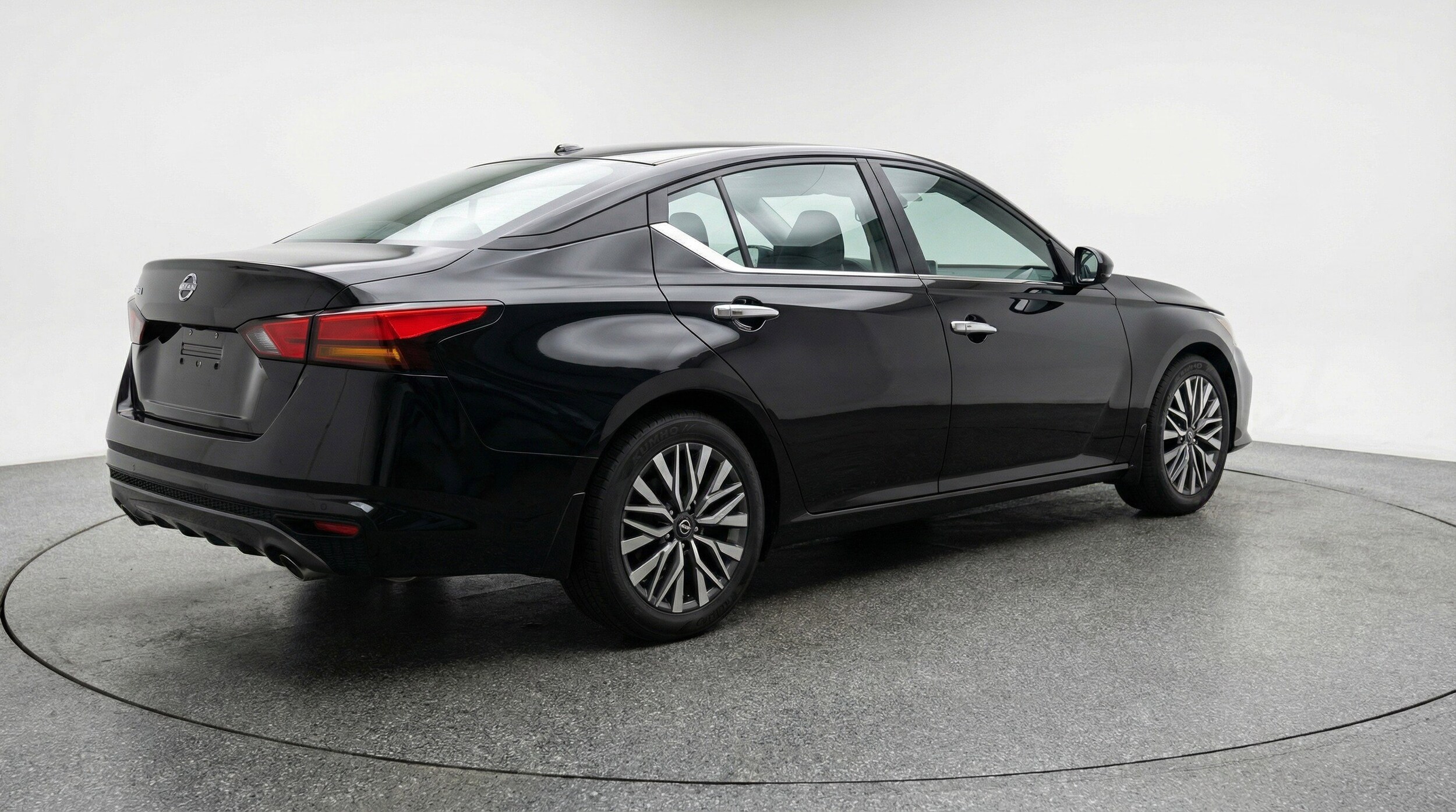 Thumbnail: 2025 Nissan Altima - 9