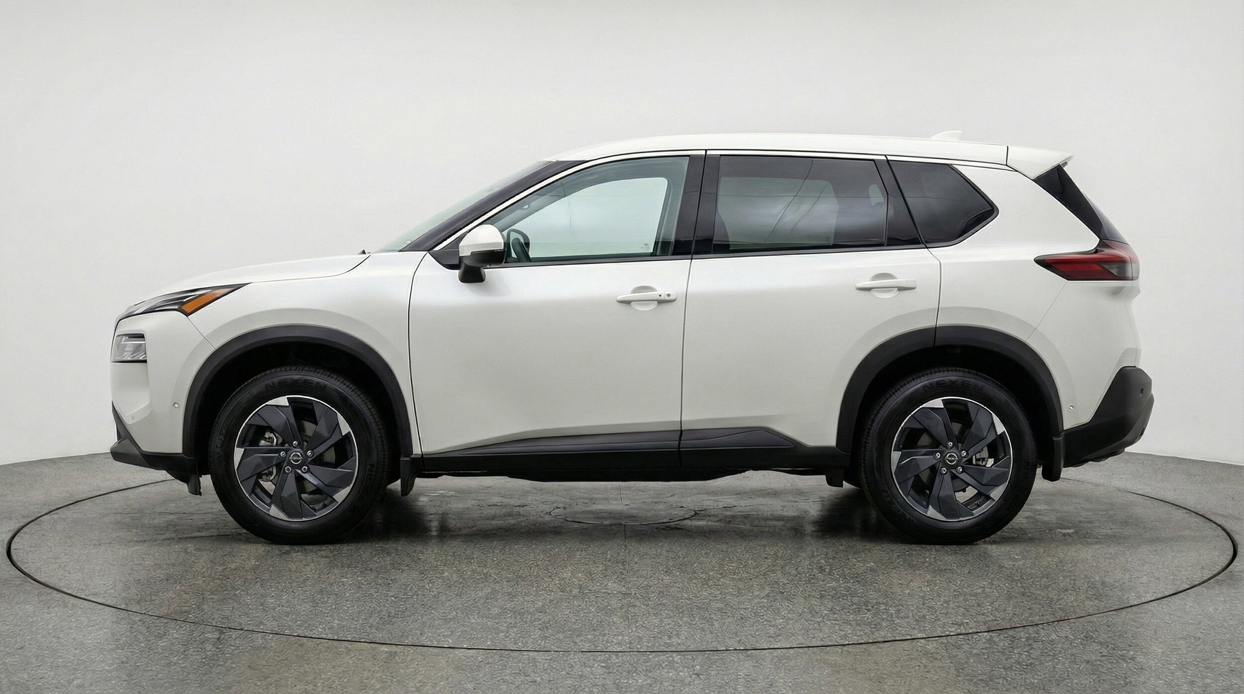 Thumbnail: 2025 Nissan Rogue - 5