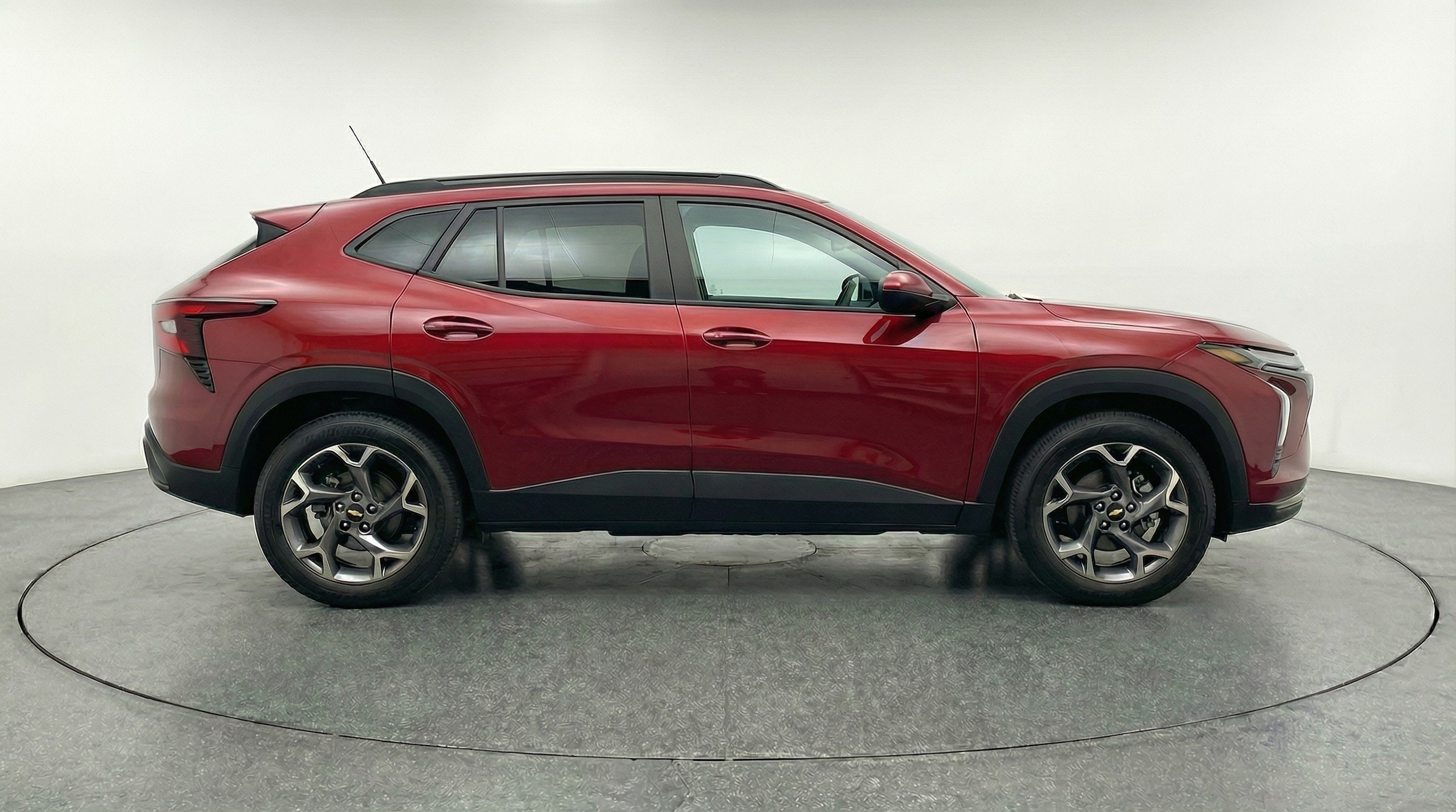 Thumbnail: 2025 Chevrolet Trax - 8