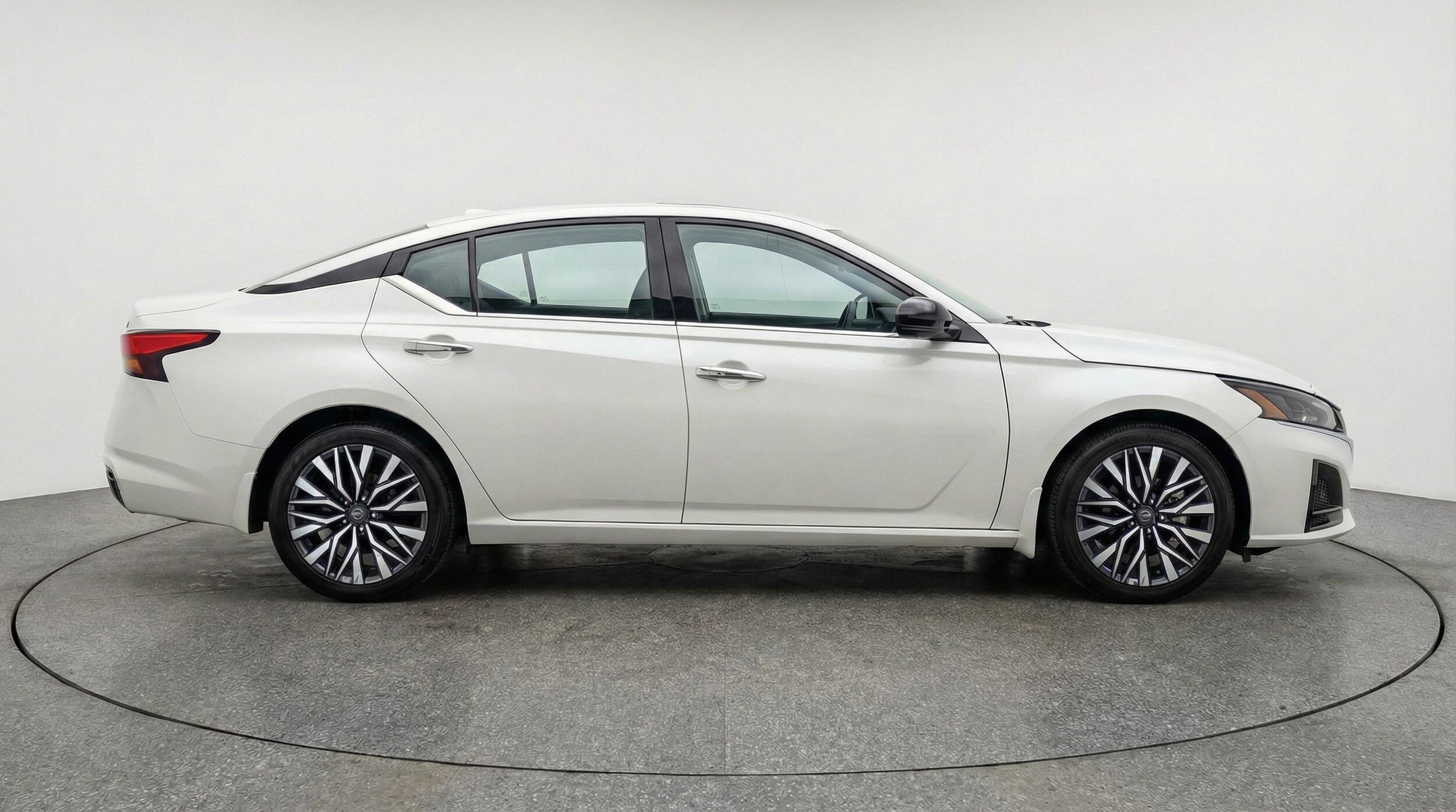 Thumbnail: 2025 Nissan Altima - 11