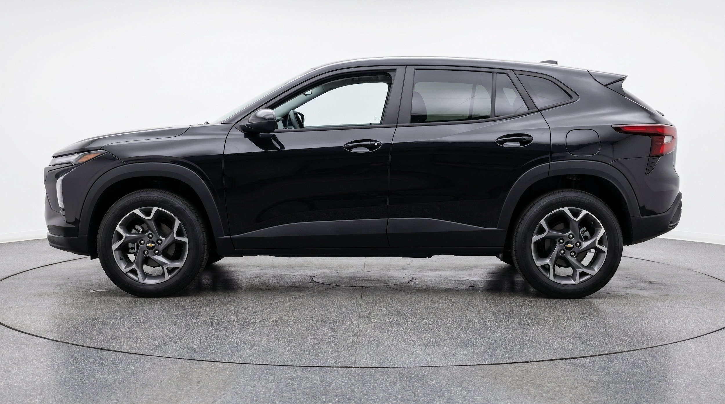 Thumbnail: 2025 Chevrolet Trax - 5