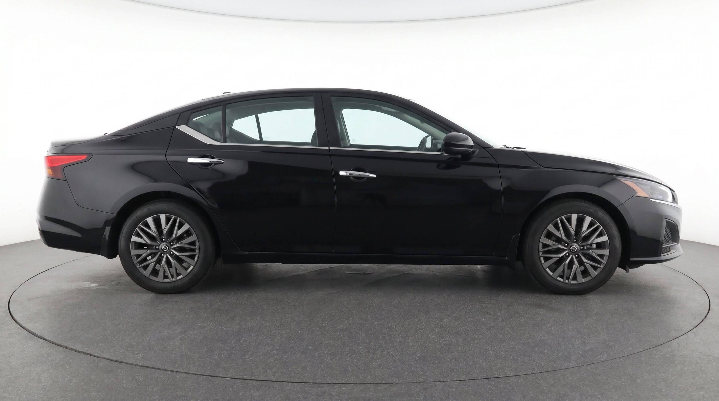 Thumbnail: 2025 Nissan Altima - 10