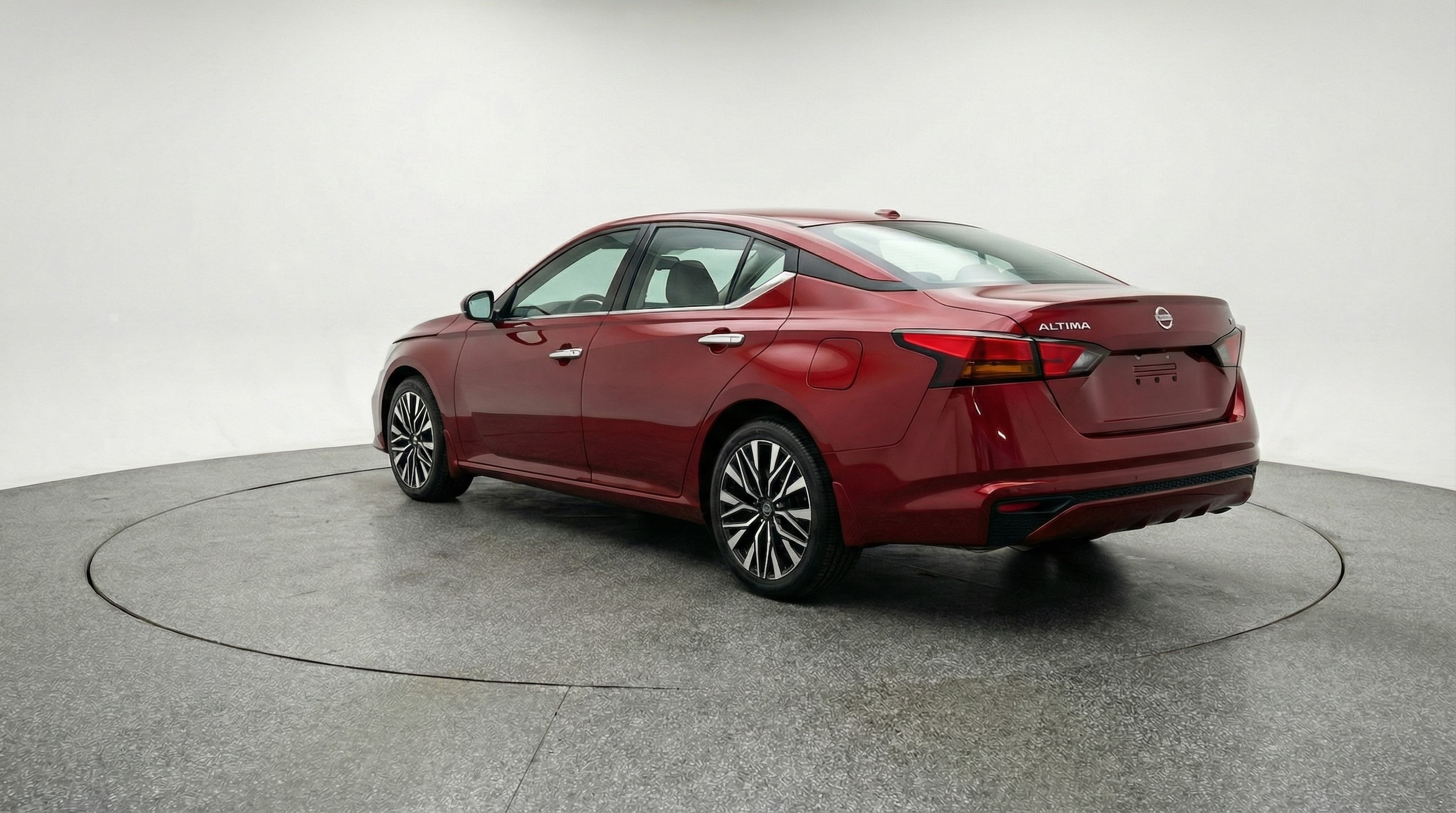 Thumbnail: 2025 Nissan Altima - 5