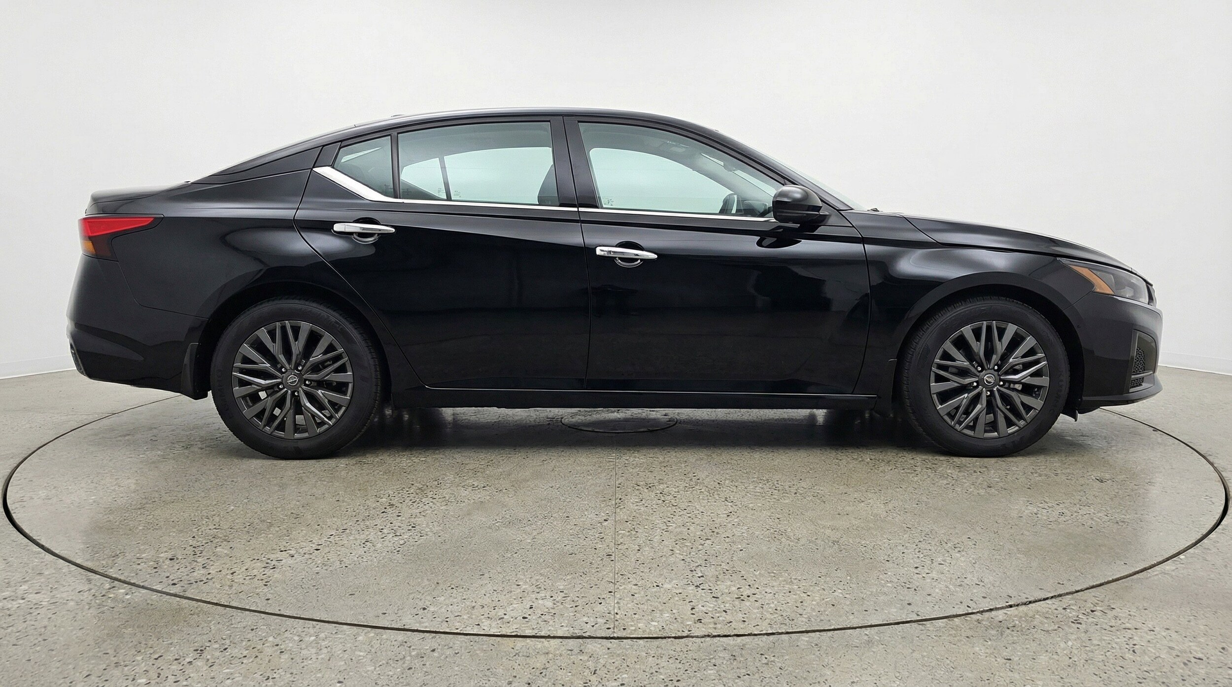 Thumbnail: 2025 Nissan Altima - 11