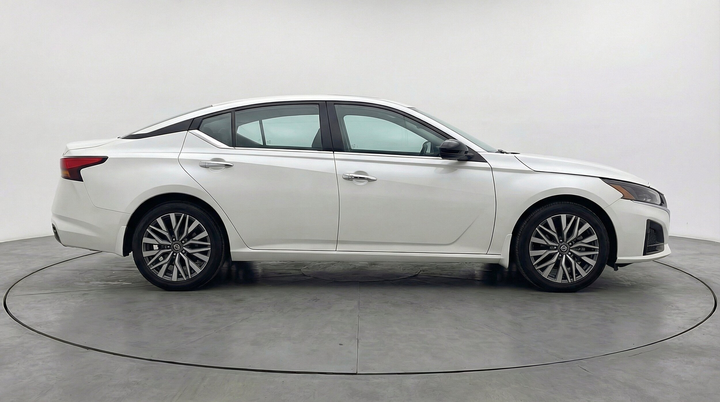 Thumbnail: 2025 Nissan Altima - 11